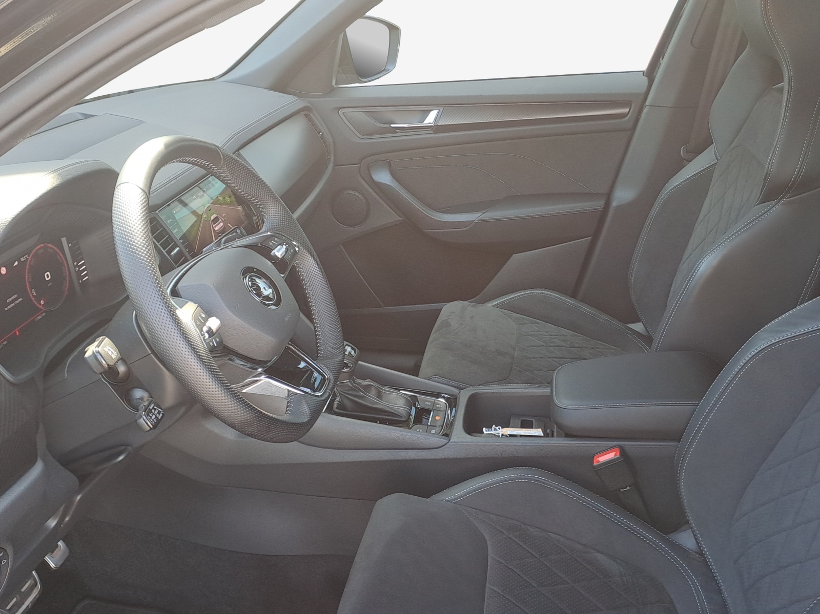 SKODA Kodiaq 2.0 TSI 4x4 SportLine-image-7
