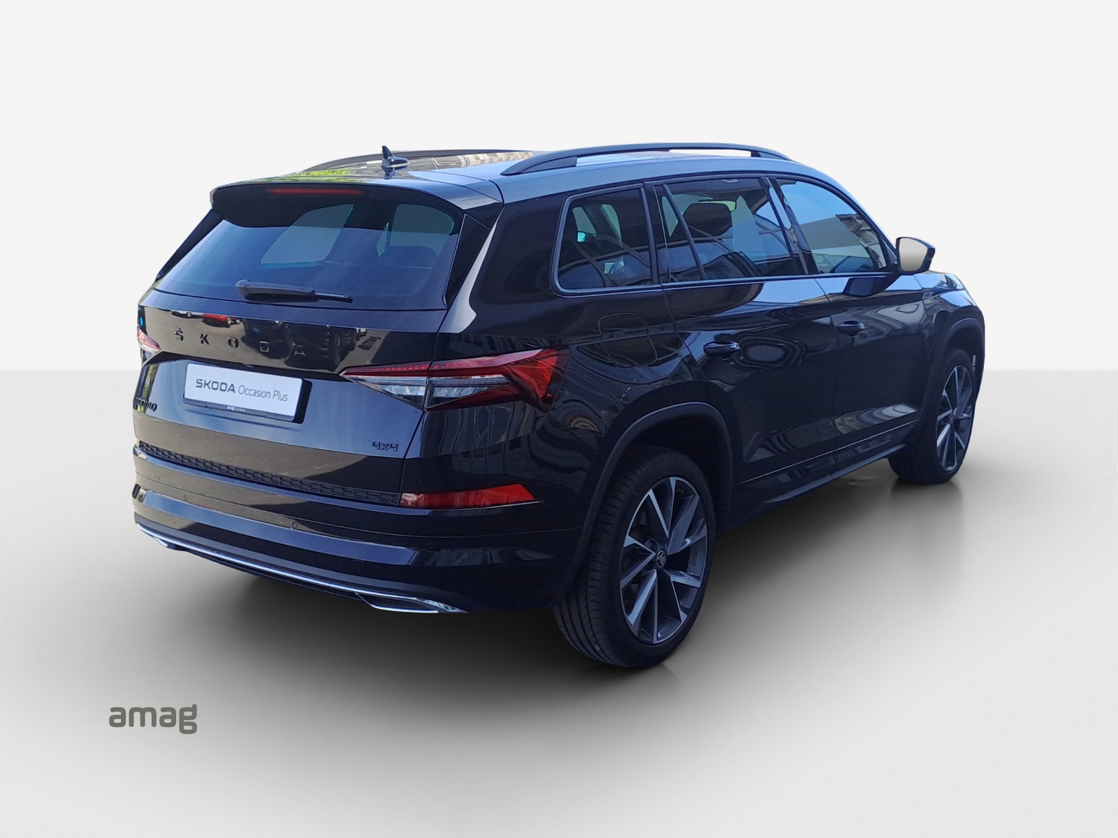SKODA Kodiaq 2.0 TSI 4x4 SportLine-image-4