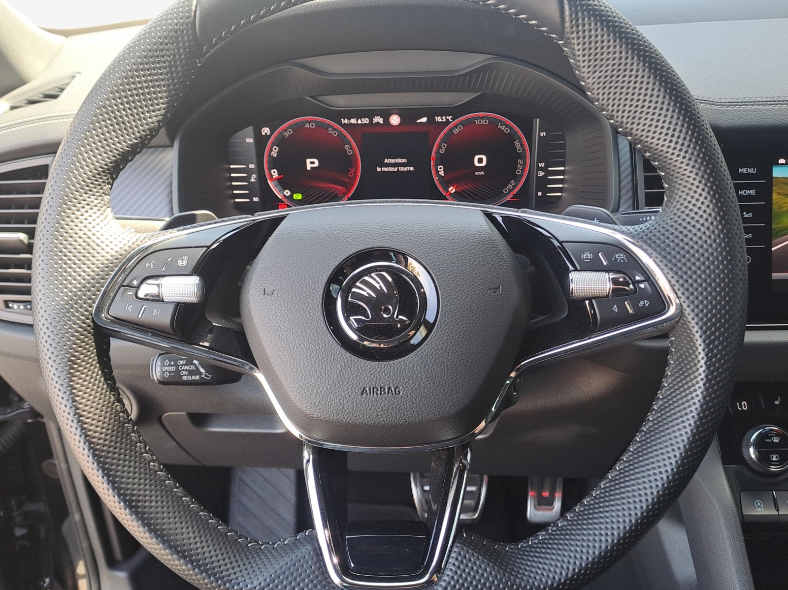 SKODA Kodiaq 2.0 TSI 4x4 SportLine-image-9