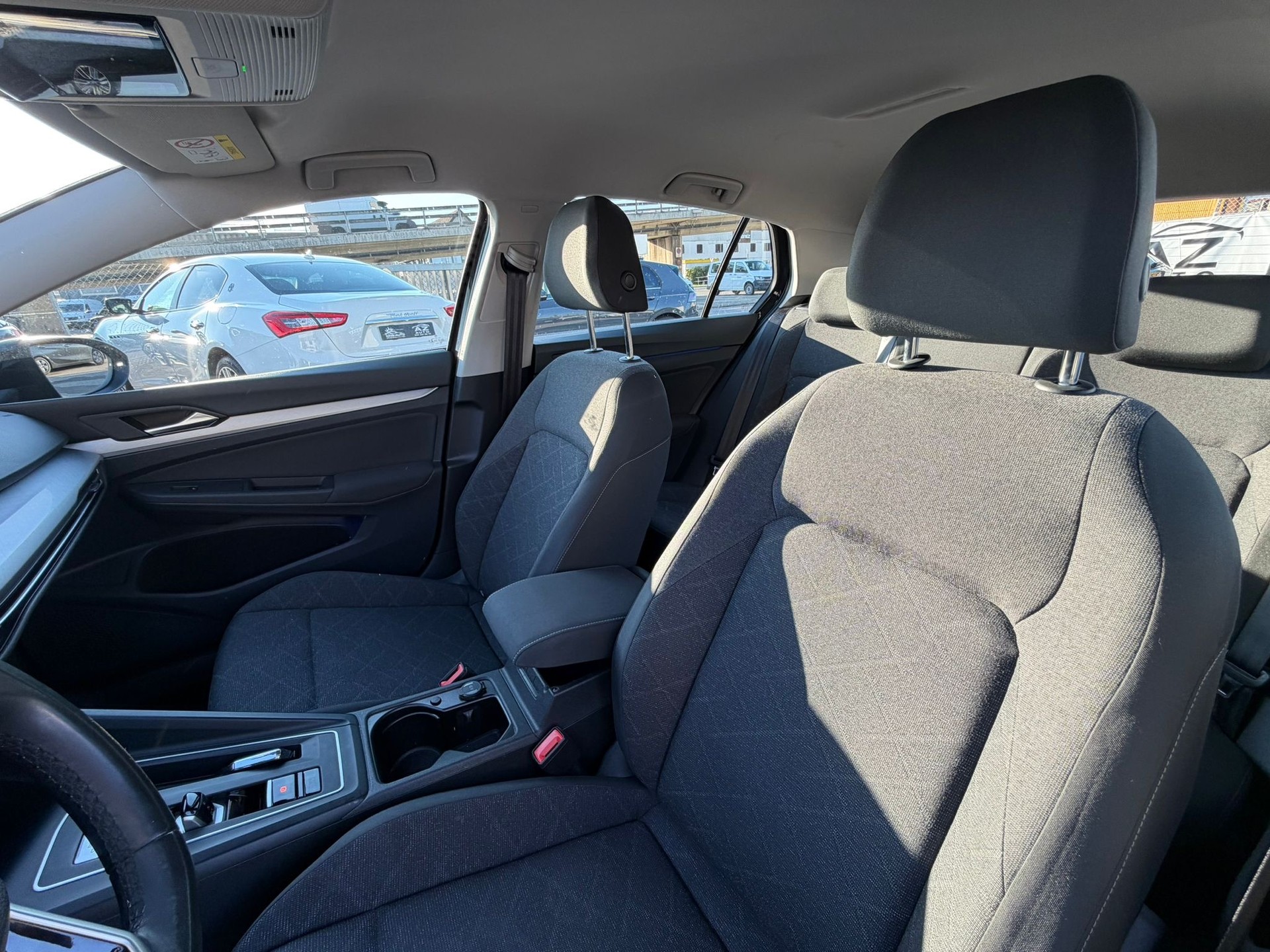 VW Golf 1.0 eTSI mHEV ACTLife DSG-image-12