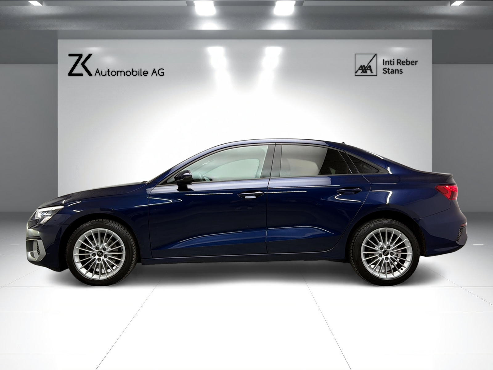 AUDI A3 2.0 TDI Navarra Blue Metallic Limousine-image-2