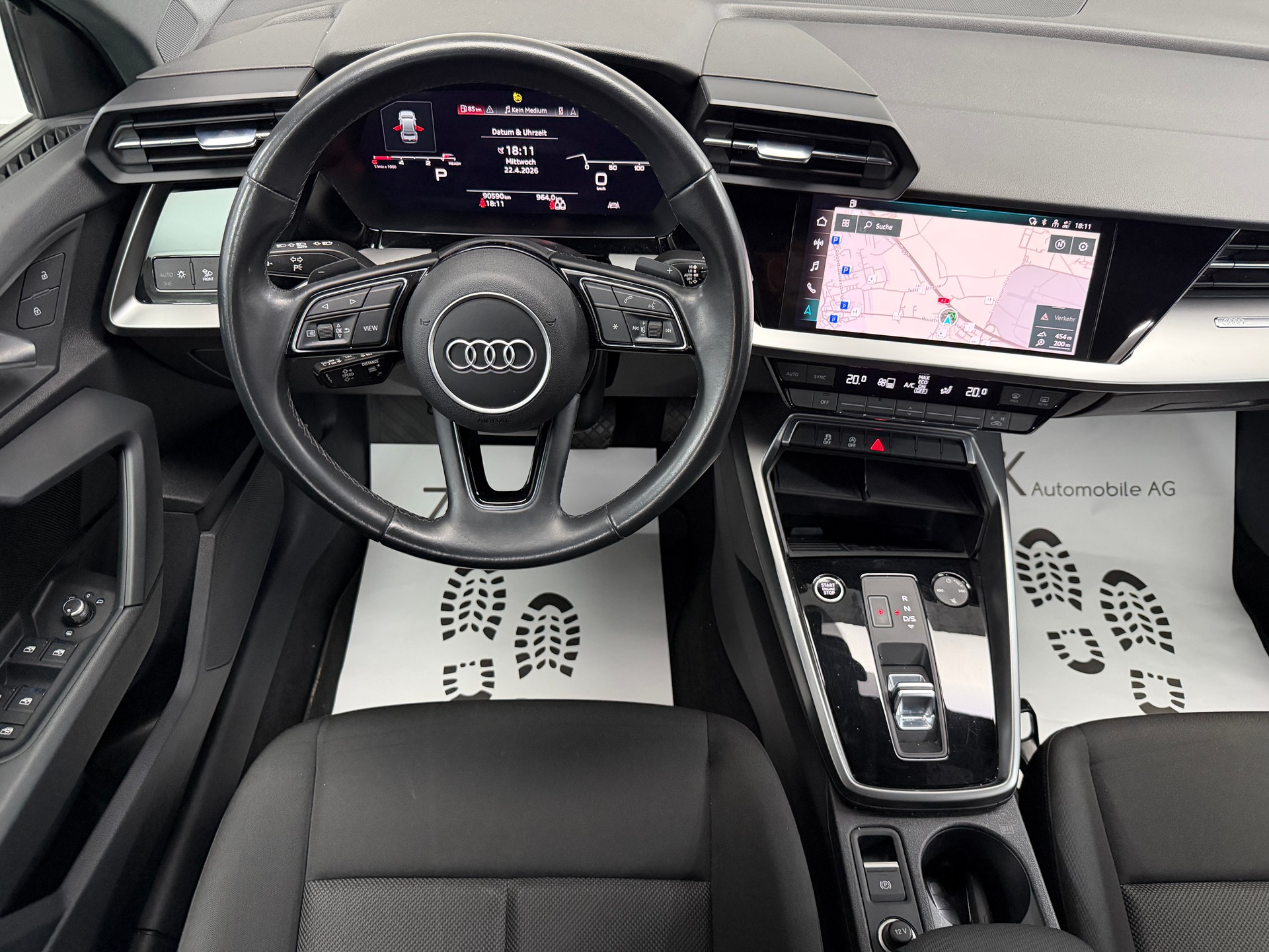 AUDI A3 2.0 TDI Navarra Blue Metallic Limousine-image-10