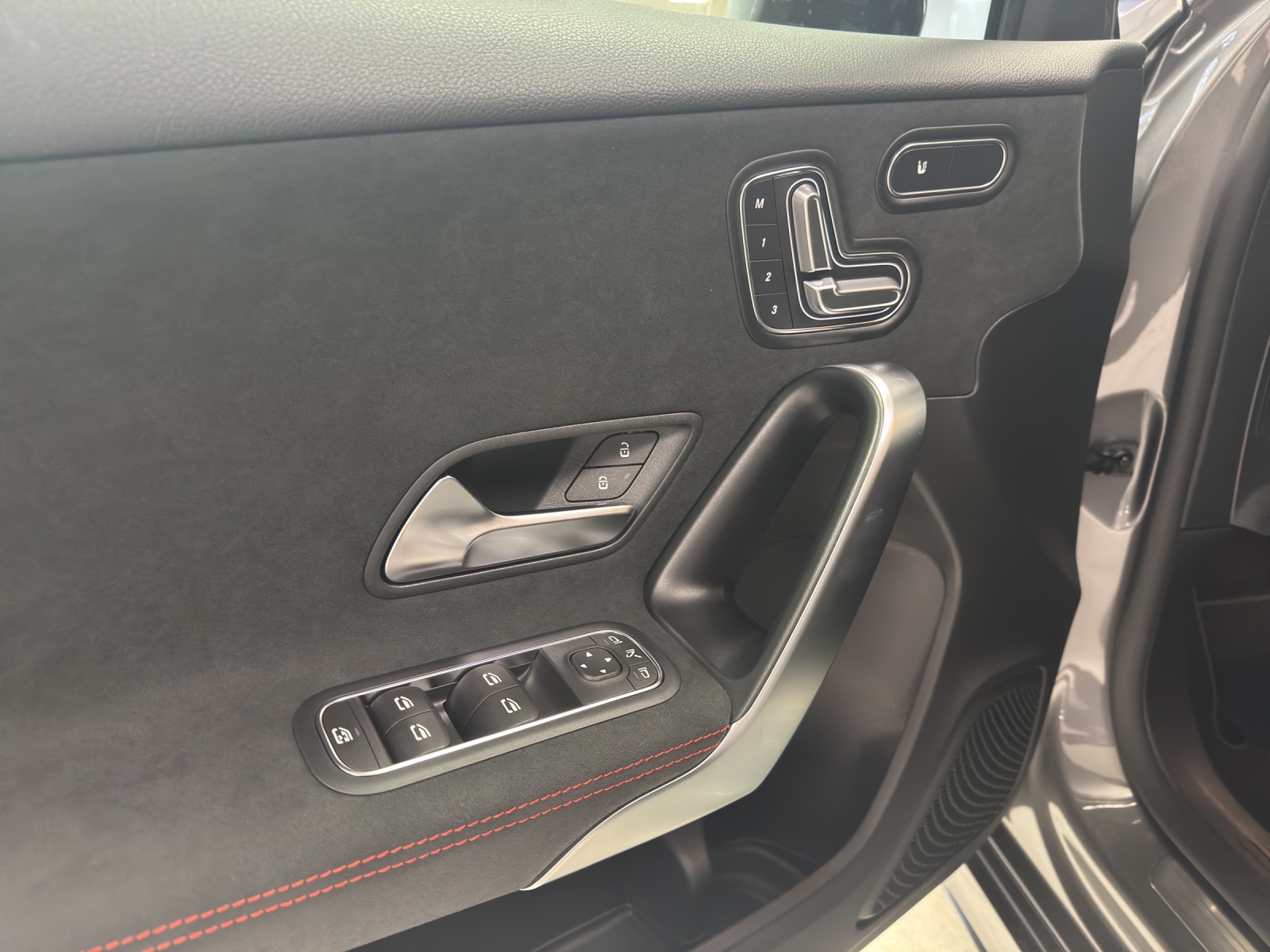 Image MERCEDES-BENZ A-200 A 200 Night Star 7G-DCT