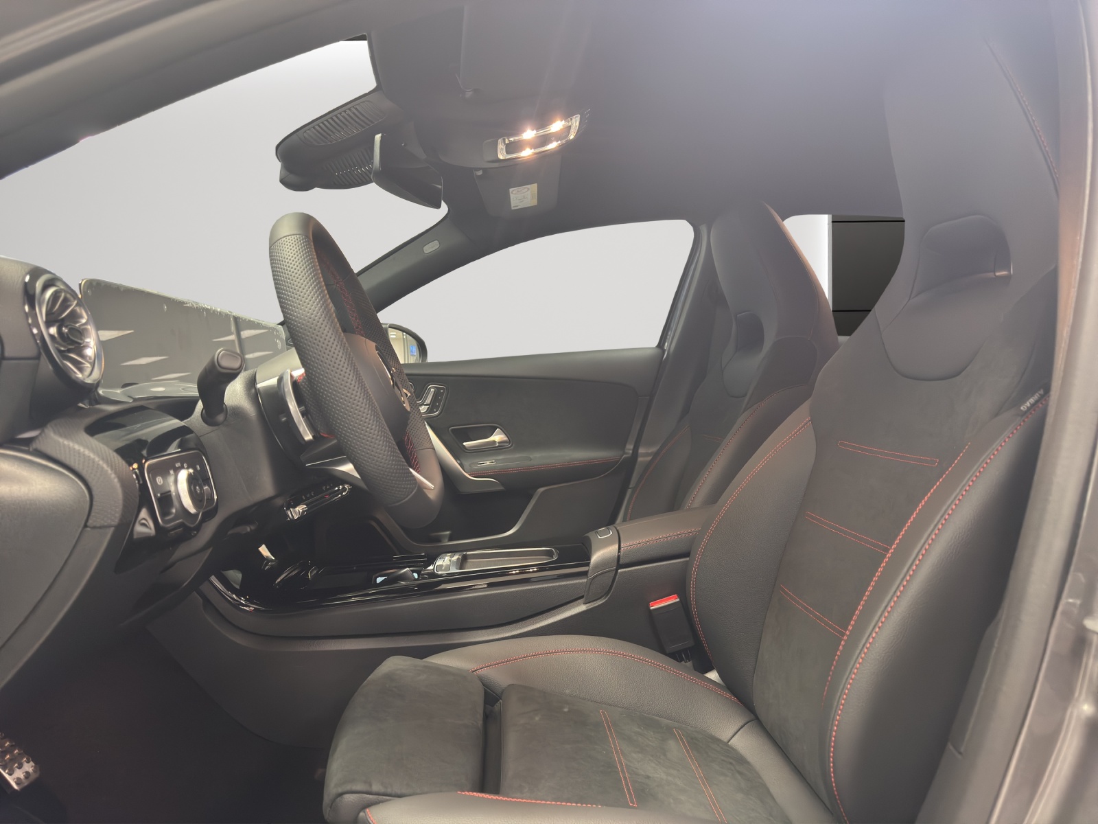 Image MERCEDES-BENZ A-200 A 200 Night Star 7G-DCT