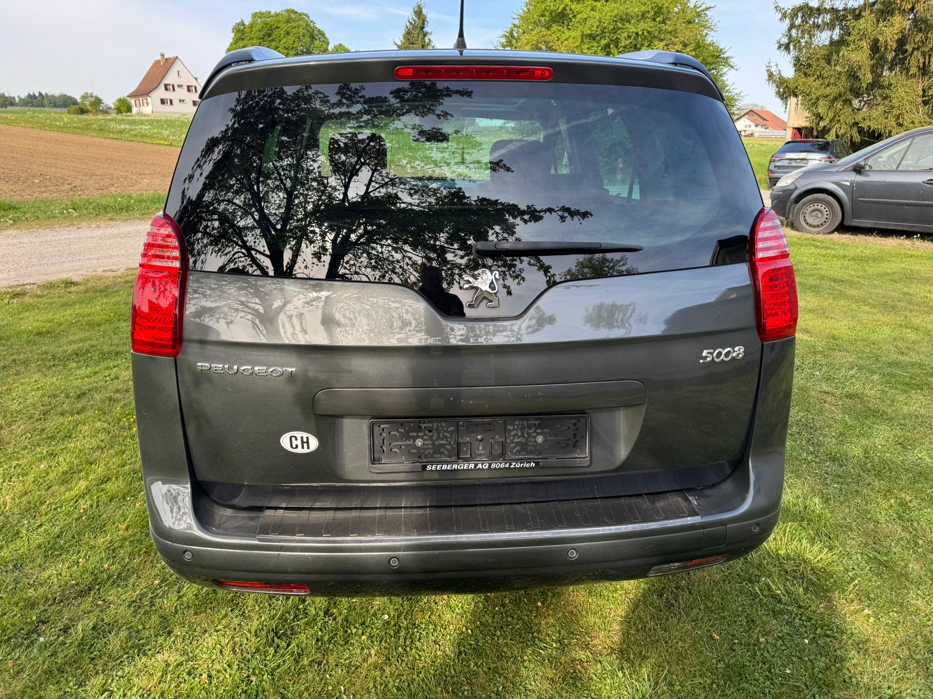 PEUGEOT 5008 1.6 16V T Allure-image-6