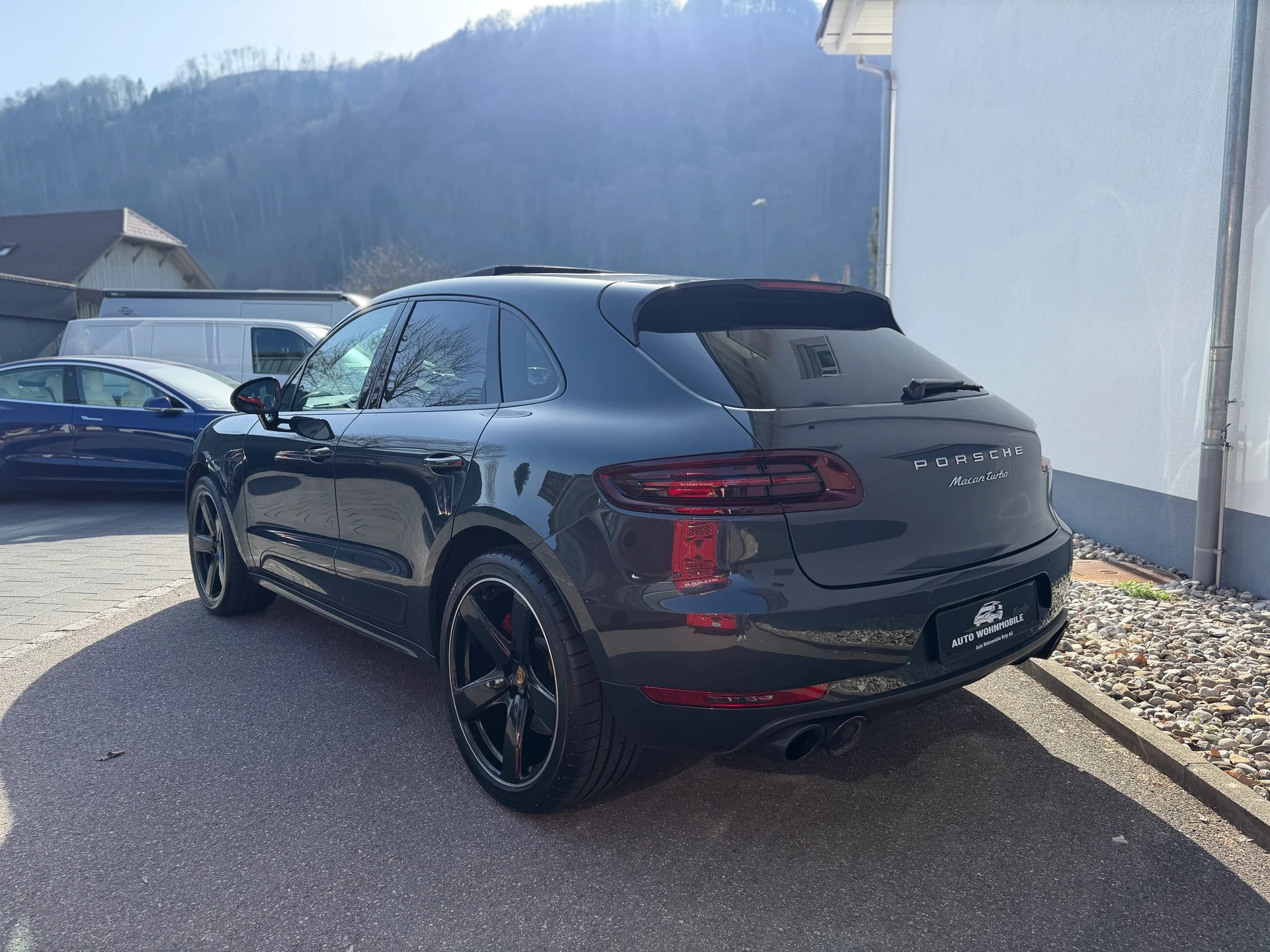 PORSCHE Macan Turbo Performance PDK-image-13