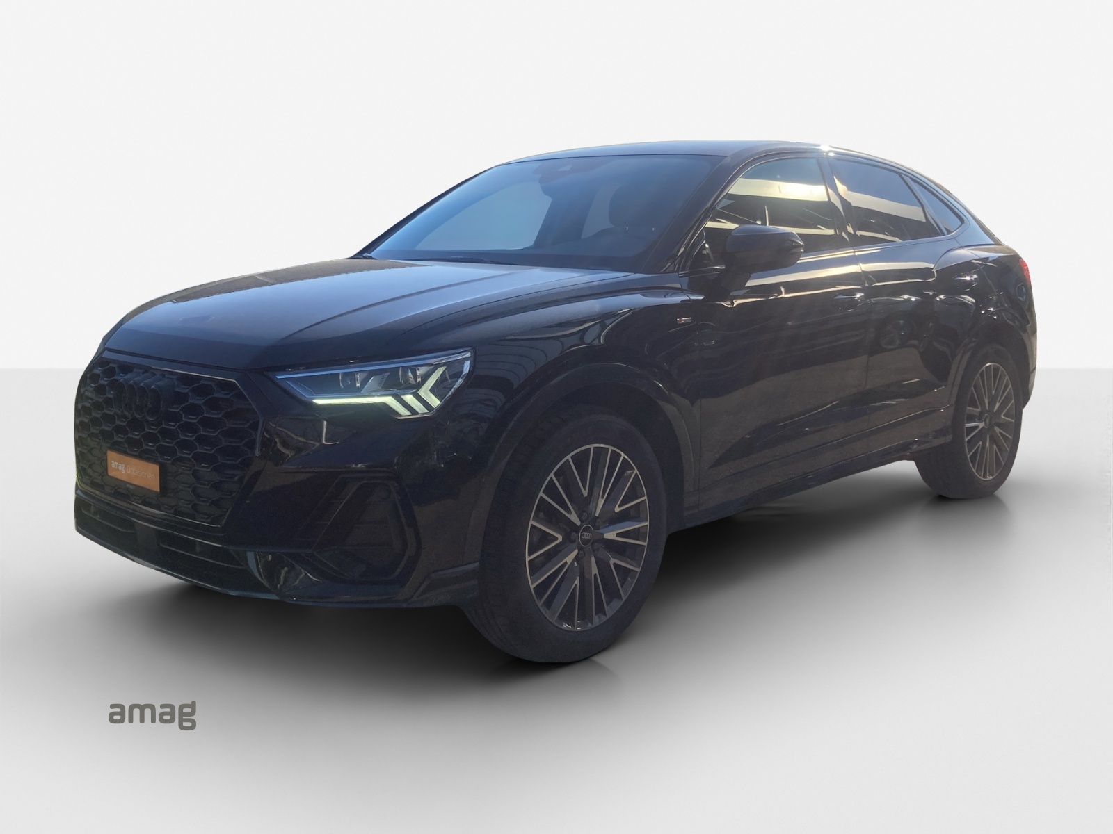 AUDI Q3 Sportback 40 TFSI S line quattro S-tronic-image-0