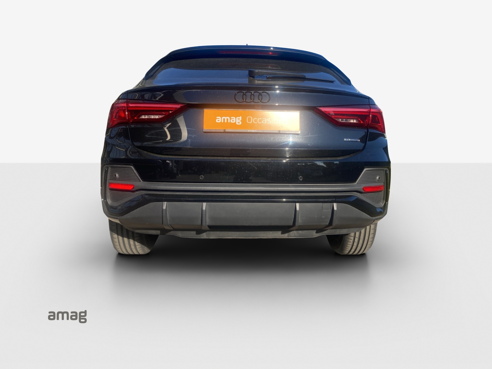 AUDI Q3 Sportback 40 TFSI S line quattro S-tronic-image-3