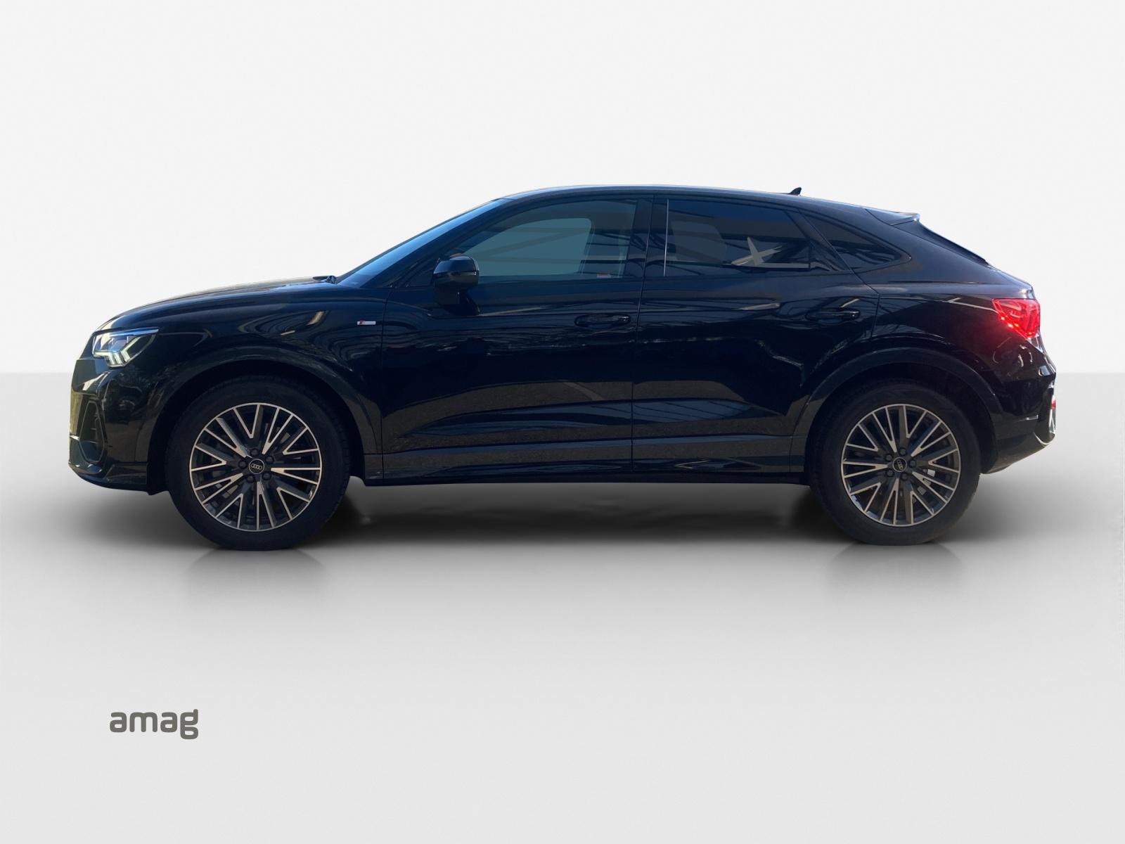AUDI Q3 Sportback 40 TFSI S line quattro S-tronic-image-1