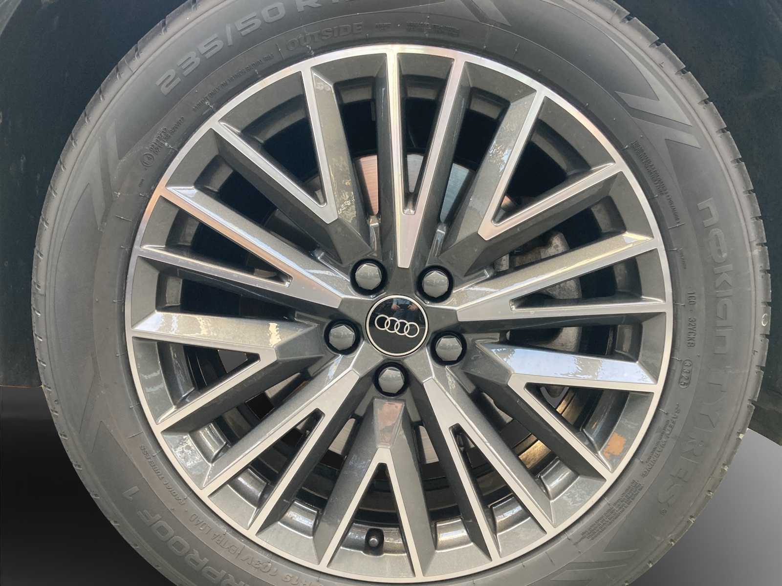 AUDI Q3 Sportback 40 TFSI S line quattro S-tronic-image-15