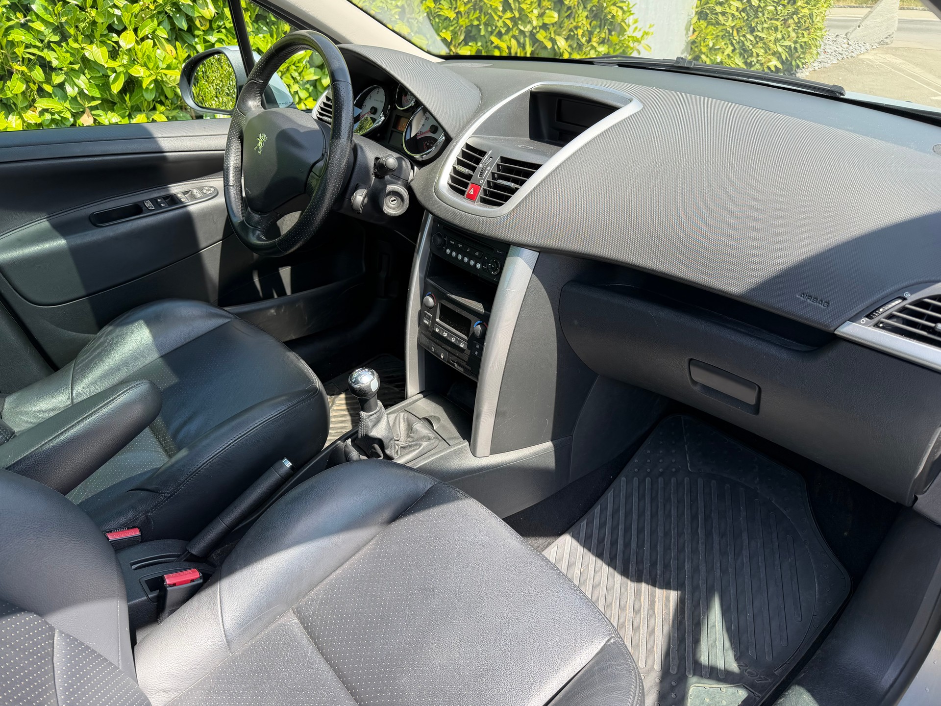 PEUGEOT 207 1.6 16V Sport Pack-image-6