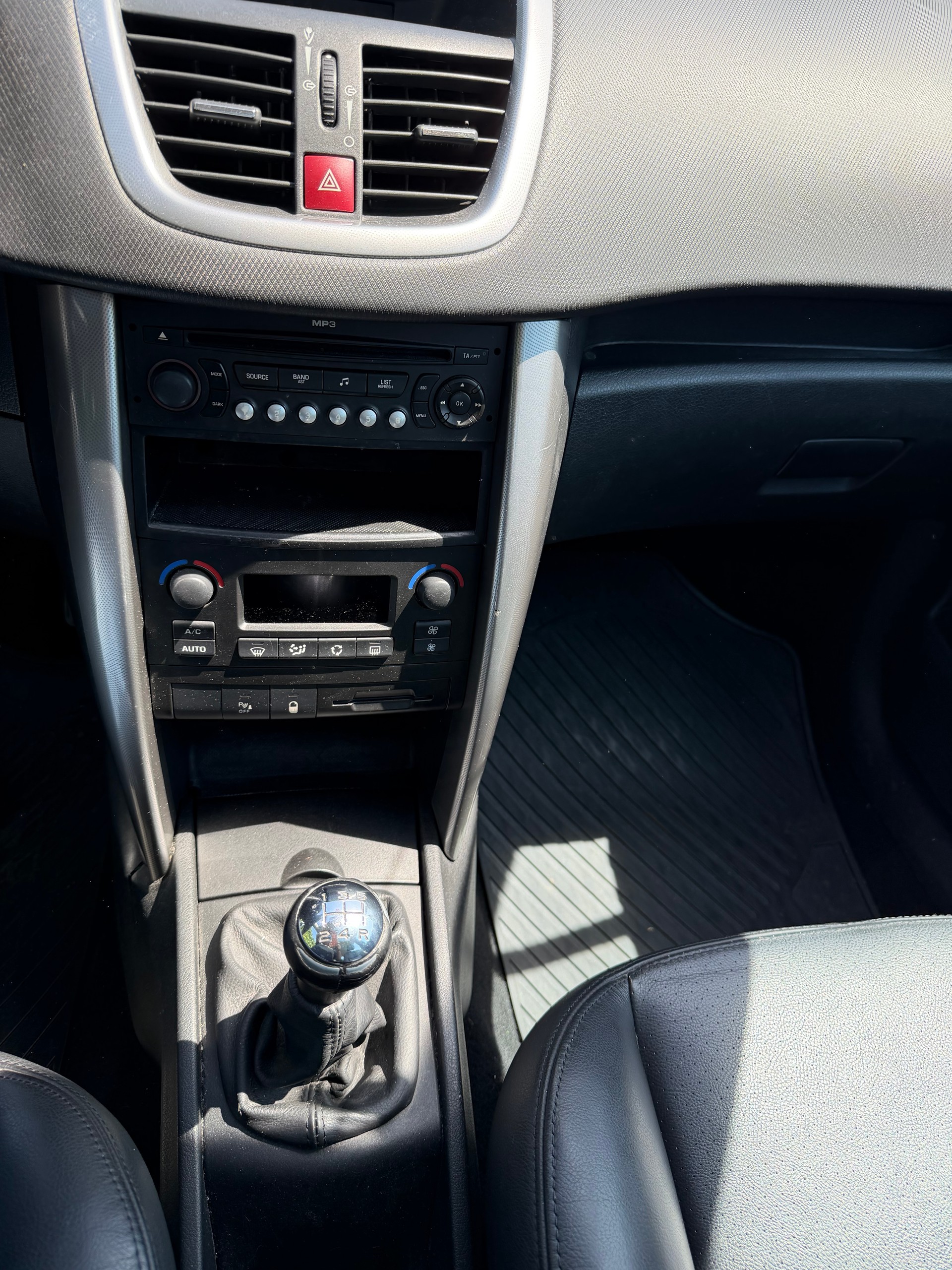 PEUGEOT 207 1.6 16V Sport Pack-image-9