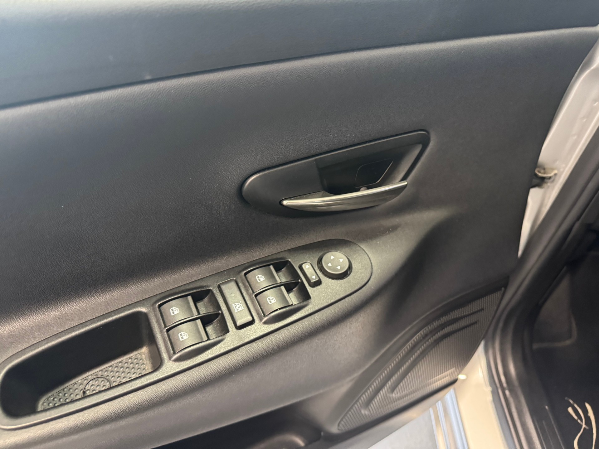 LANCIA Ypsilon 0.9 TwinAir Gold DFN-image-11