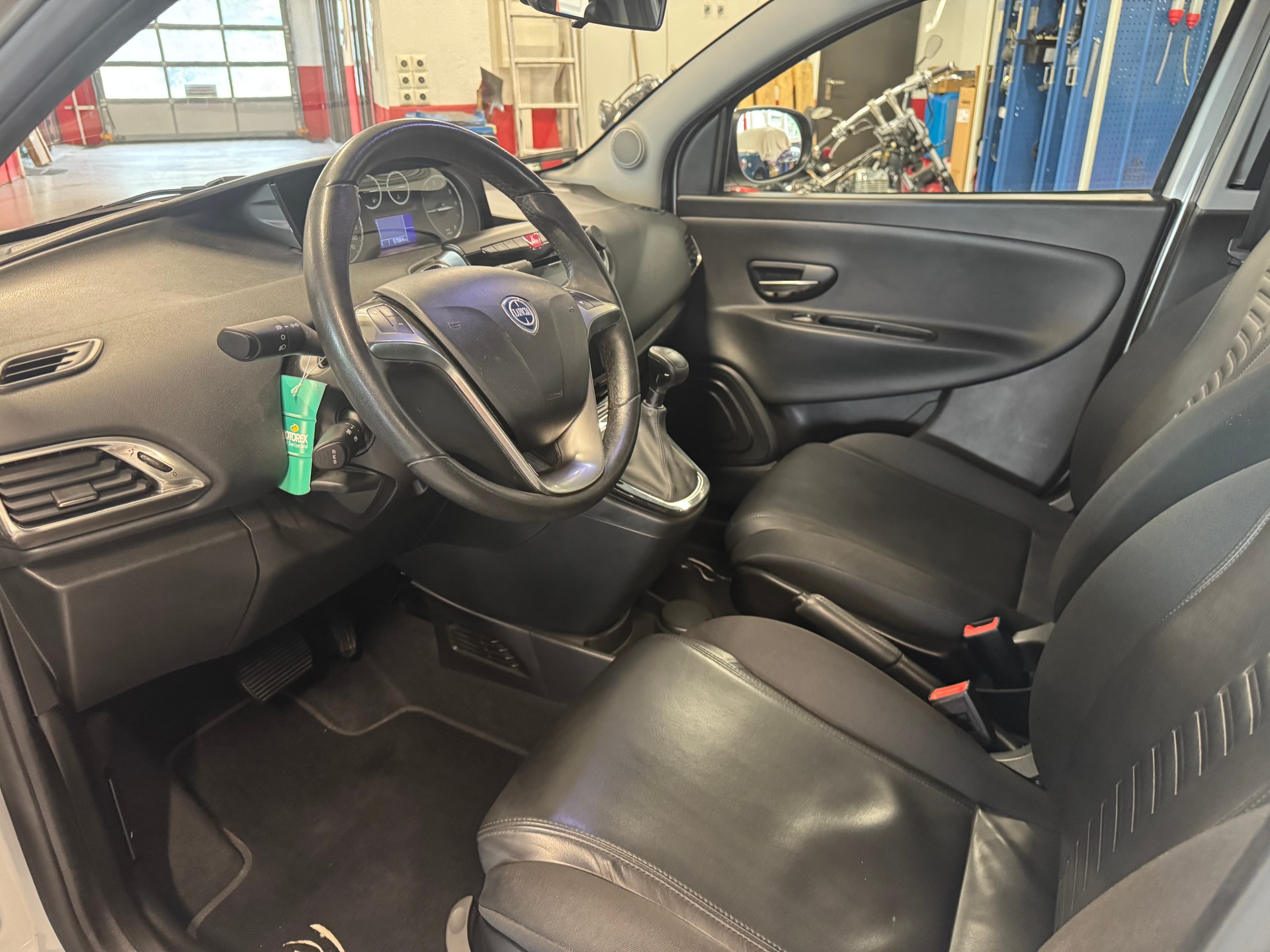 LANCIA Ypsilon 0.9 TwinAir Gold DFN-image-10