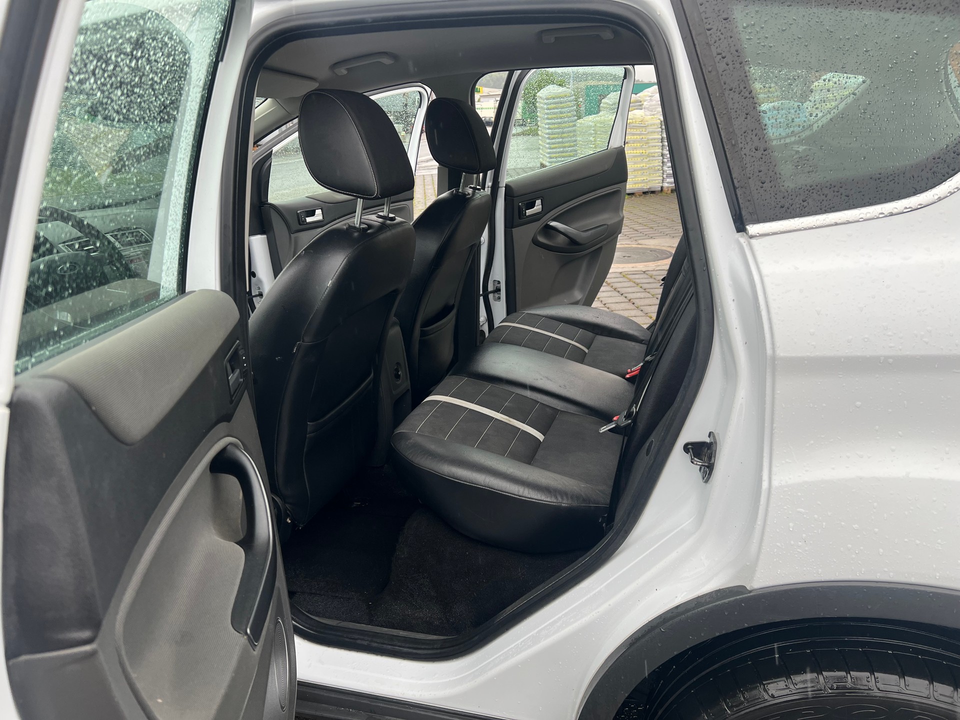 FORD Kuga 2.0 TDCi Titanium 4WD PowerShift-image-8