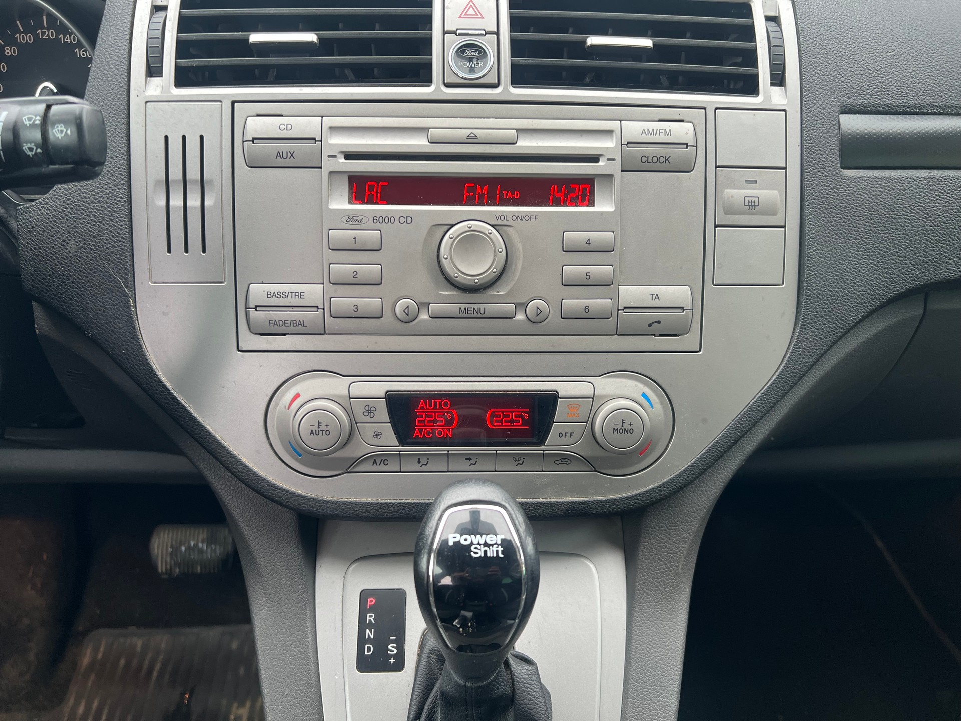 FORD Kuga 2.0 TDCi Titanium 4WD PowerShift-image-13