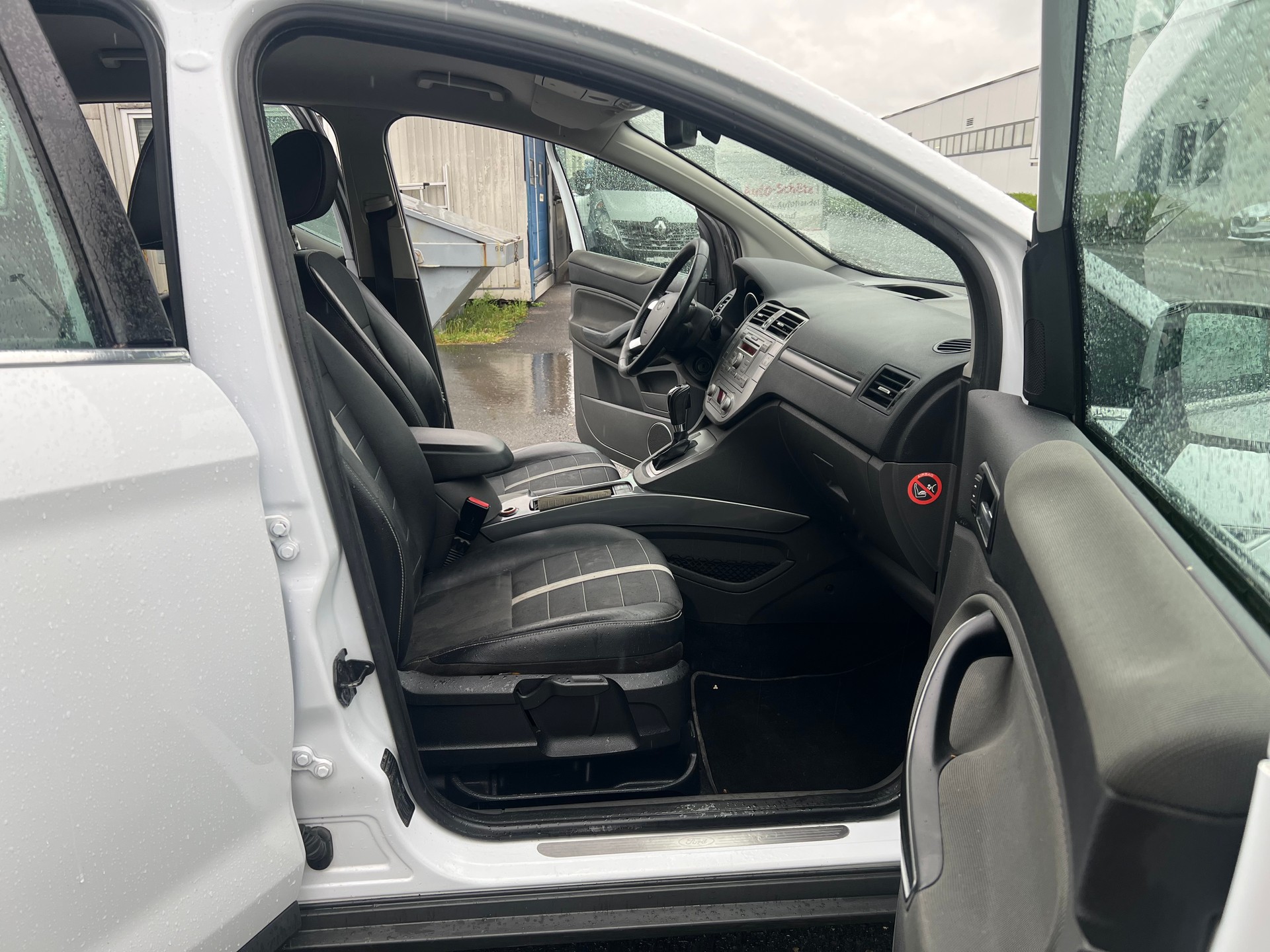 FORD Kuga 2.0 TDCi Titanium 4WD PowerShift-image-11