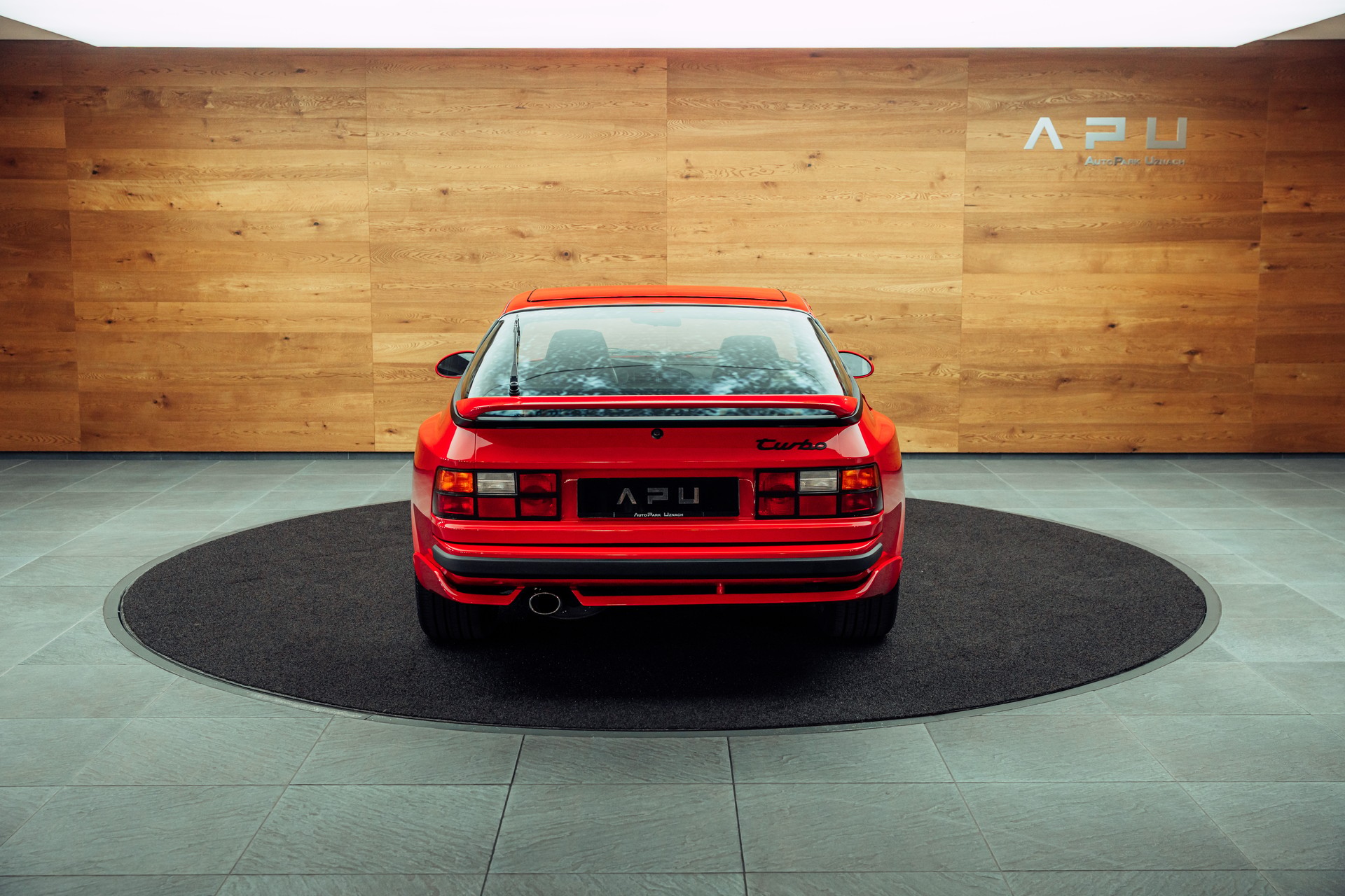 PORSCHE 944 Turbo Coupé-image-13