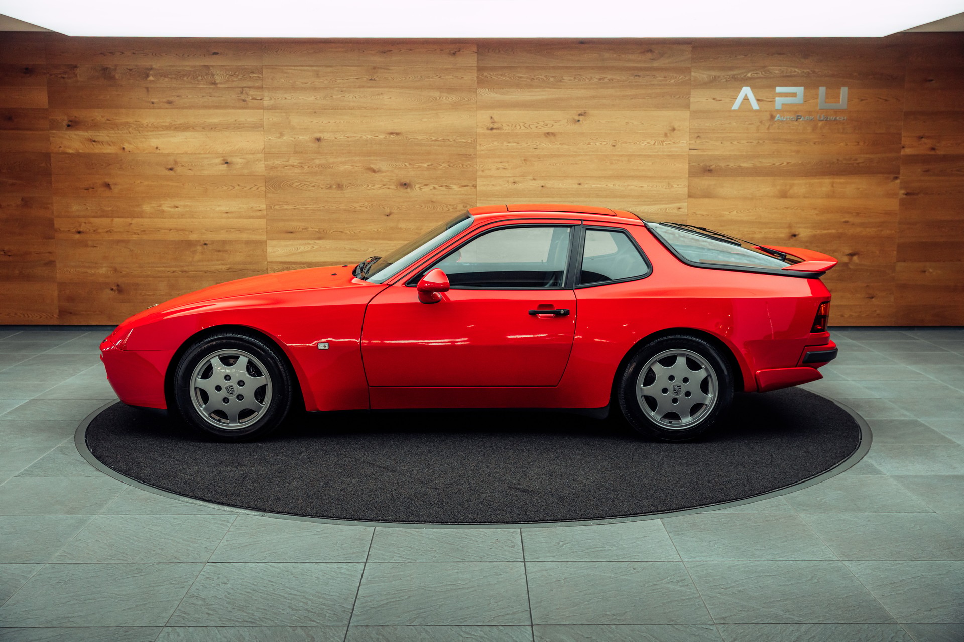 PORSCHE 944 Turbo Coupé-image-7