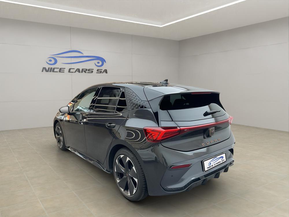 CUPRA Born 58 kWh-showroom-element-2