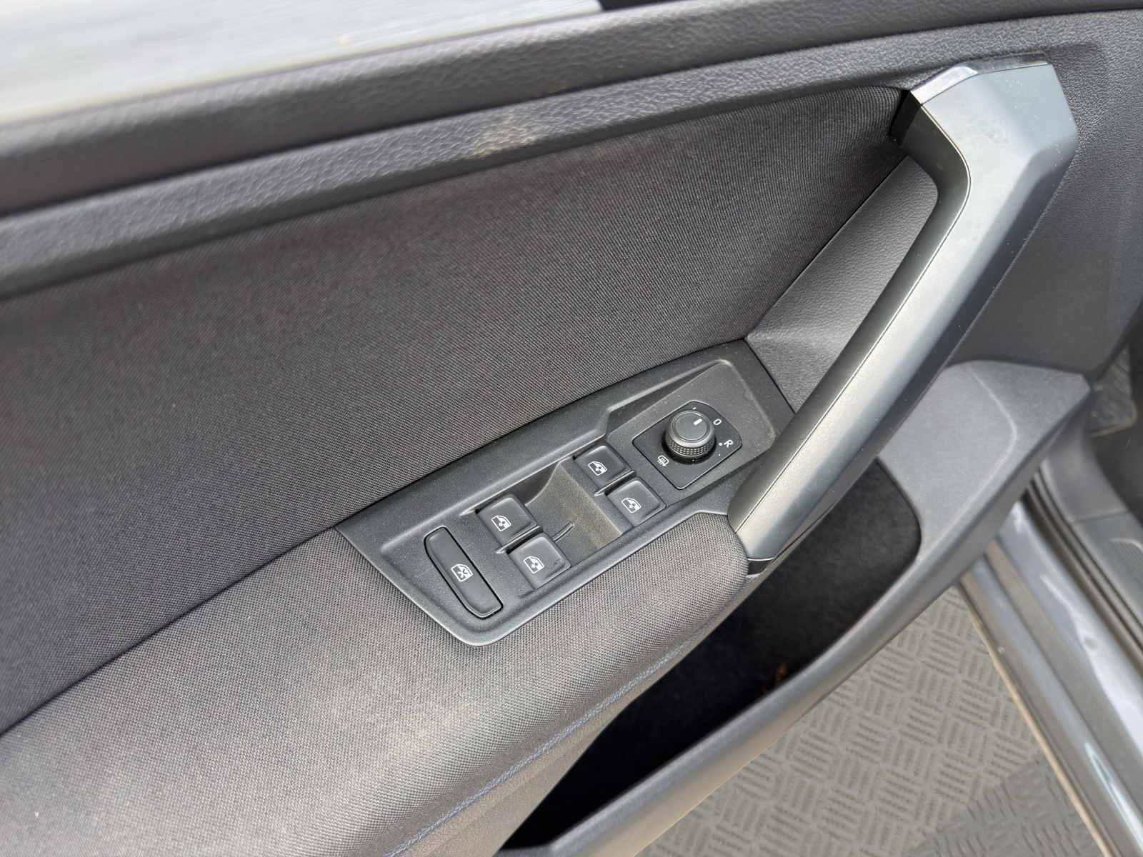 VW Tiguan 1.5TSI Evo Starter-image-12