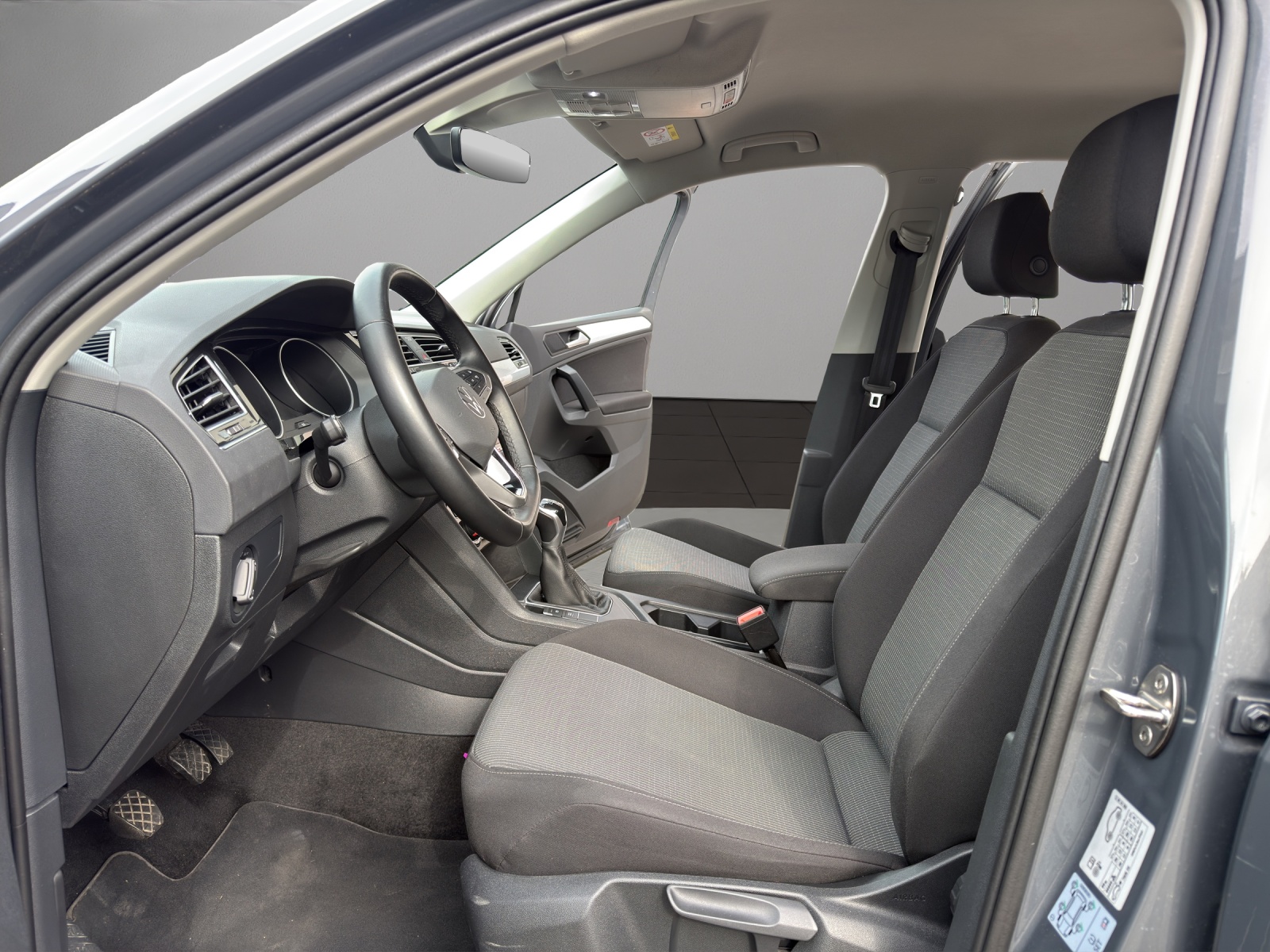 VW Tiguan 1.5TSI Evo Starter-image-13