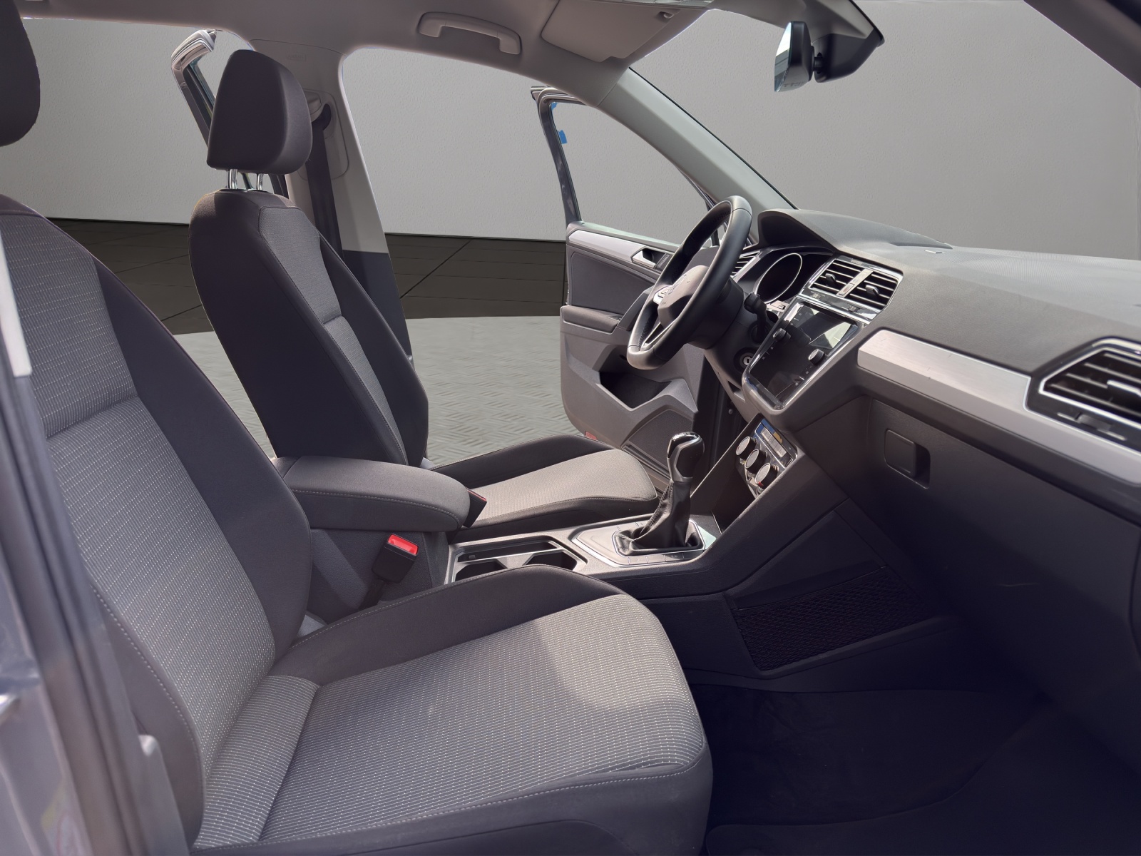 VW Tiguan 1.5TSI Evo Starter-image-8