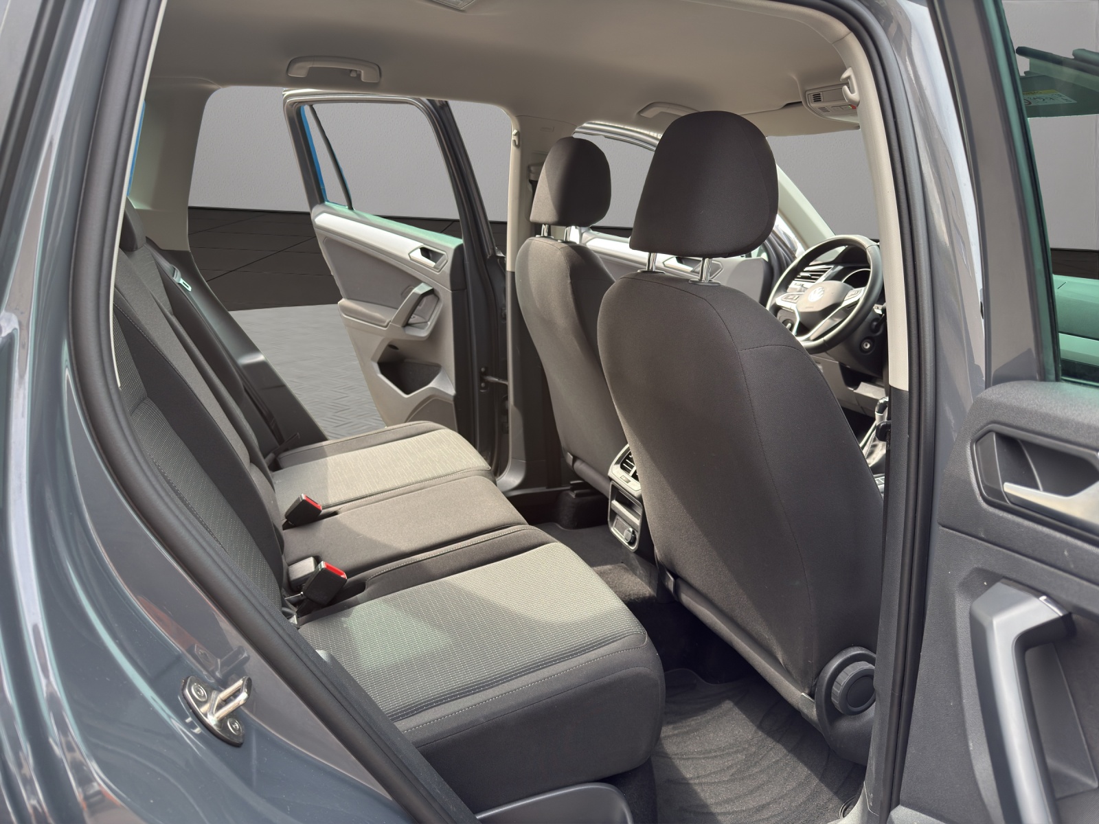 VW Tiguan 1.5TSI Evo Starter-image-9