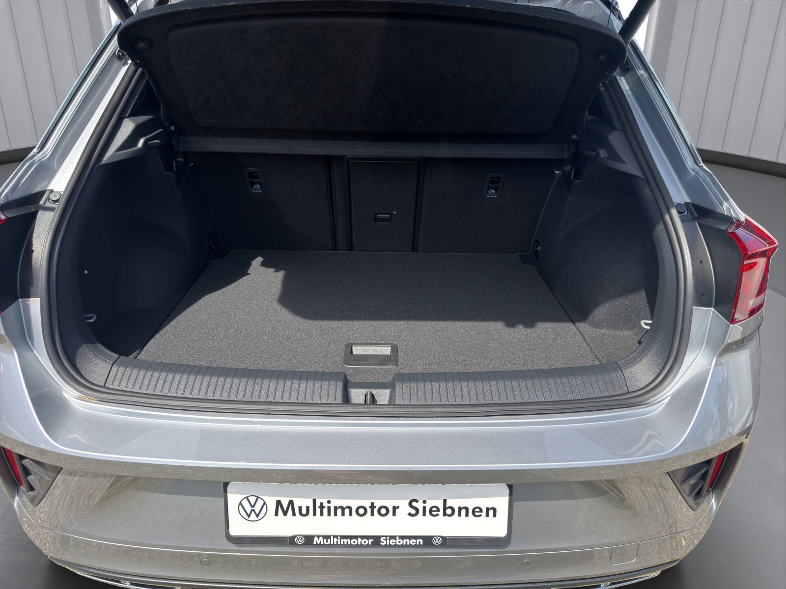 VW T-Roc 2.0 TSI R-Line DSG 4Motion-image-13