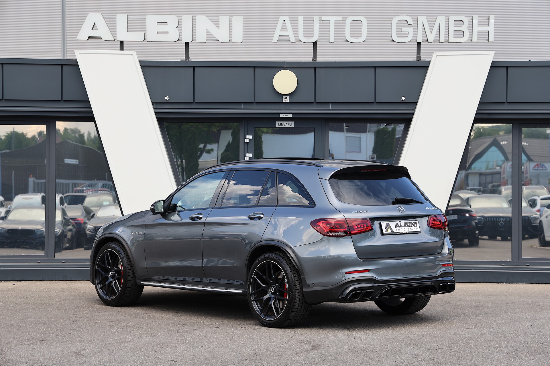 MERCEDES-BENZ GLC 63 S AMG 4Matic 9G-Tronic-showroom-element-3