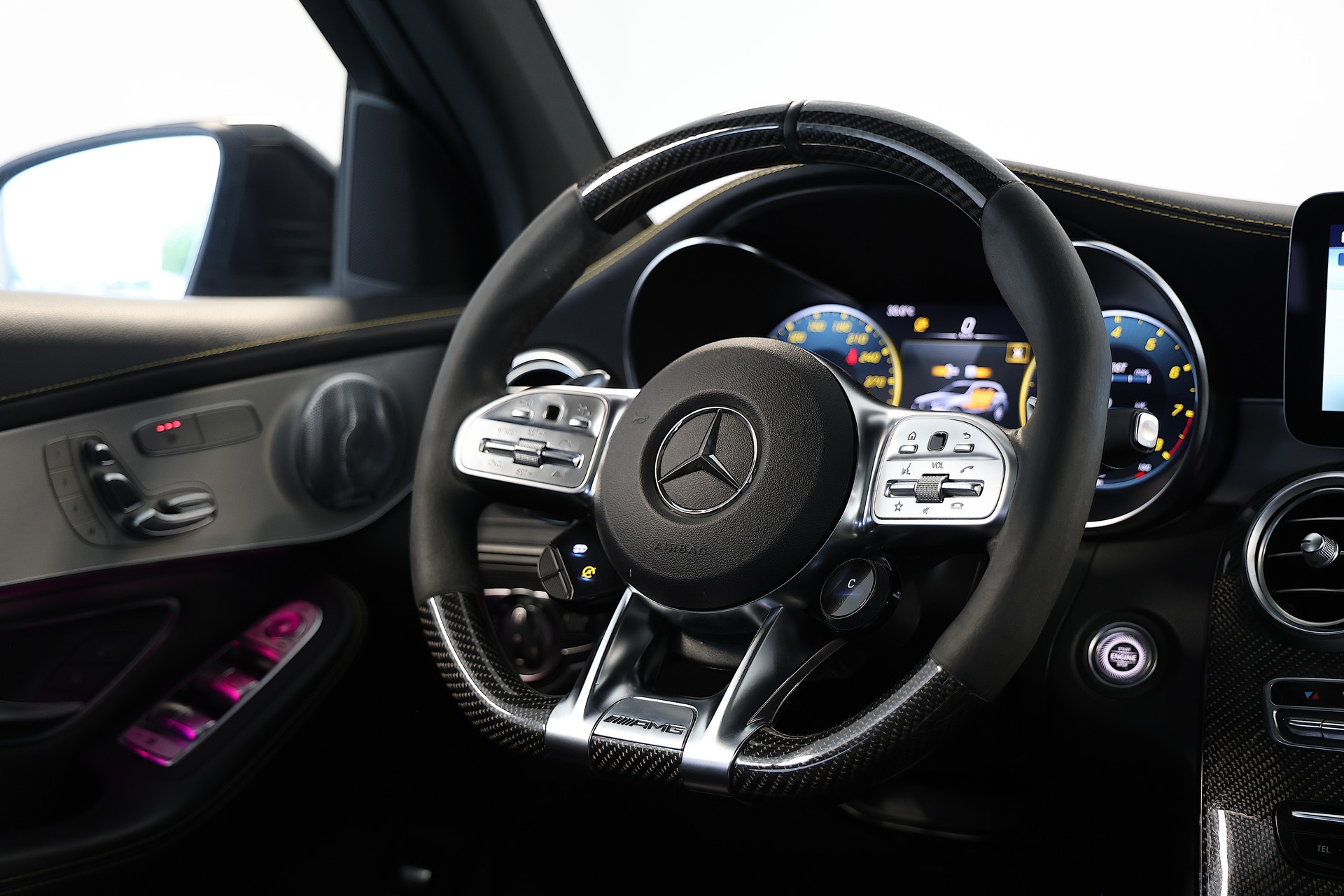 MERCEDES-BENZ GLC 63 S AMG 4Matic 9G-Tronic-image-14