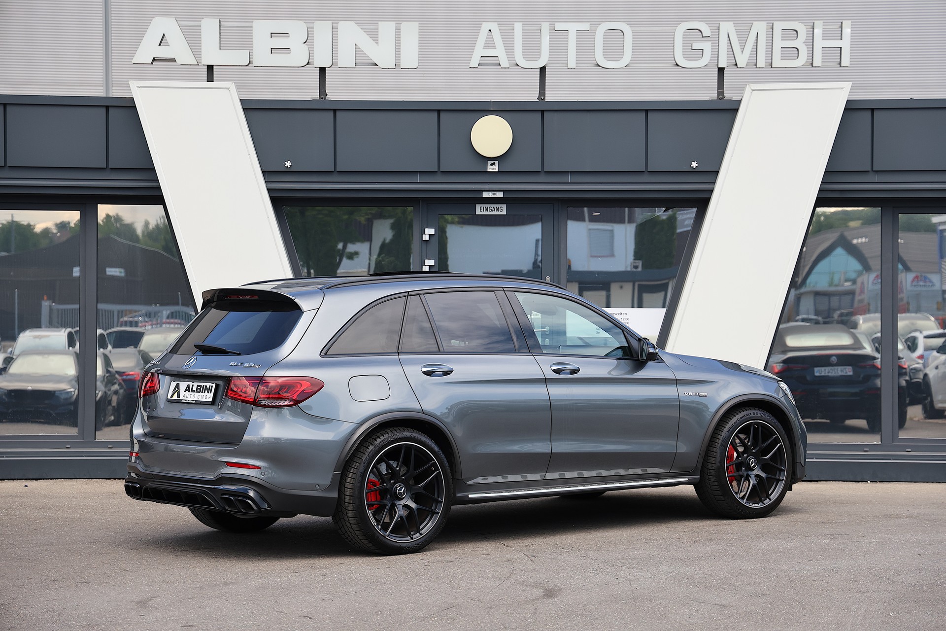MERCEDES-BENZ GLC 63 S AMG 4Matic 9G-Tronic-showroom-element-2