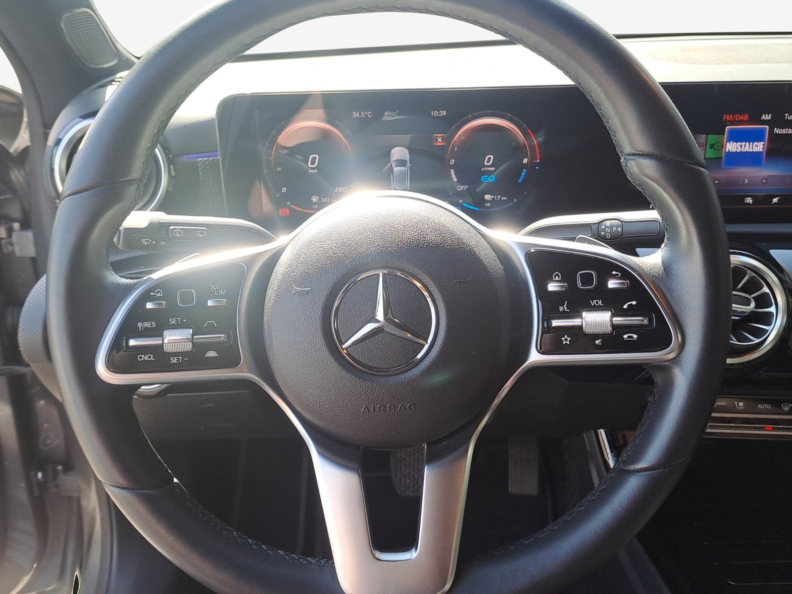 MERCEDES-BENZ A 250e Progressive 8G-DCT-image-10