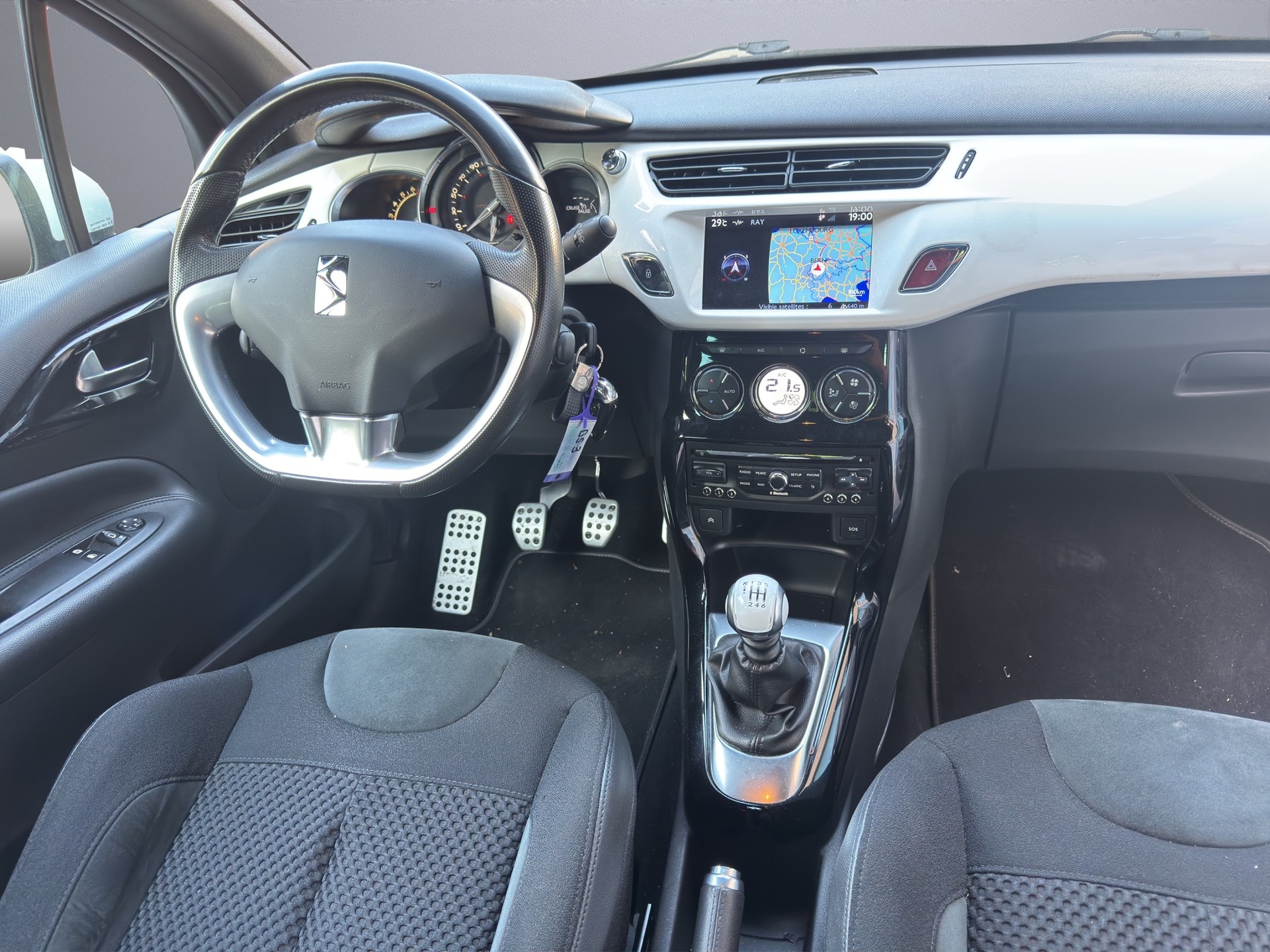 DS AUTOMOBILES DS3 1.6 THP Swiss Edition-image-10