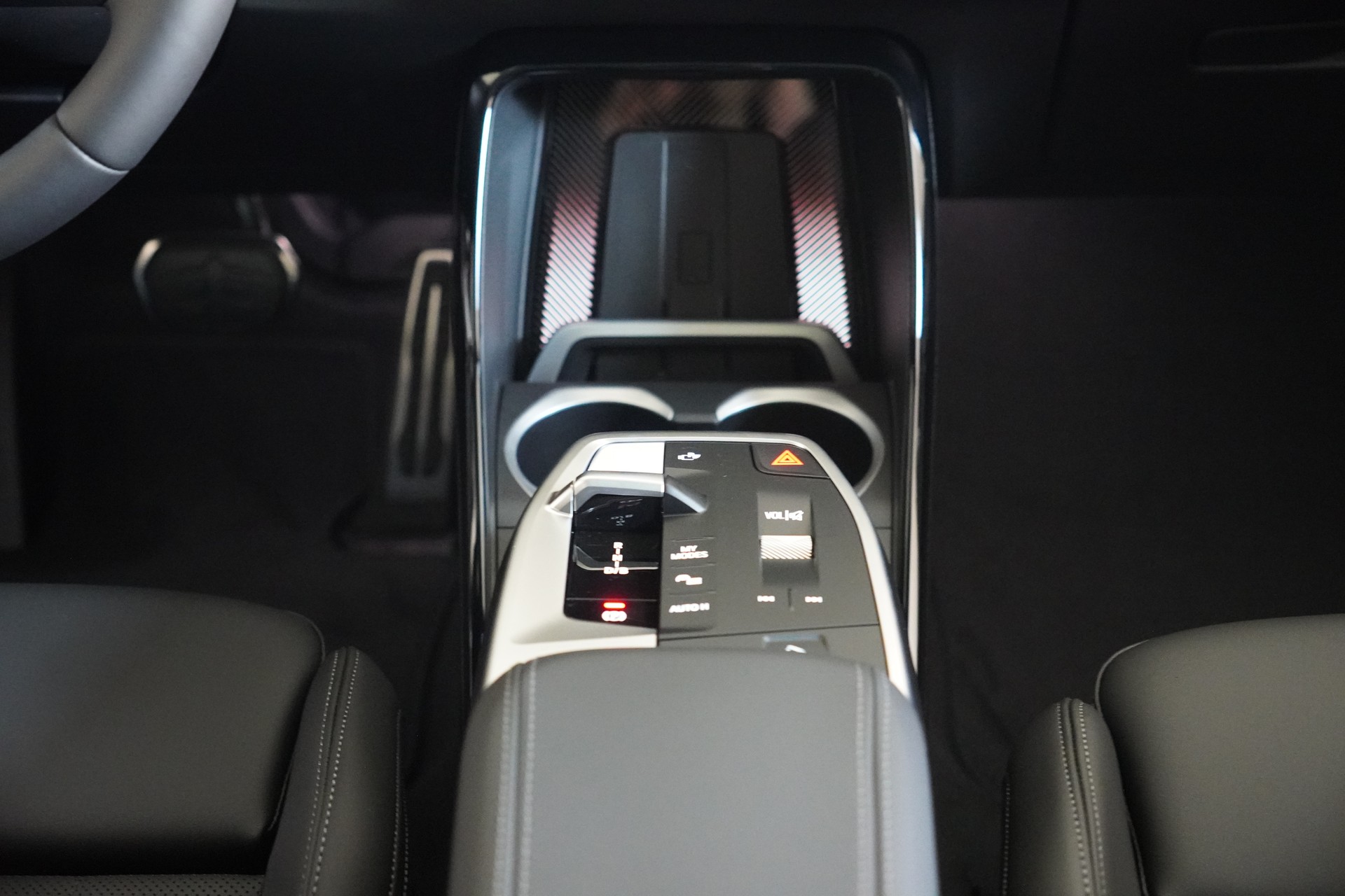 BMW iX1 xDrive 30 M Sport Pro-image-18