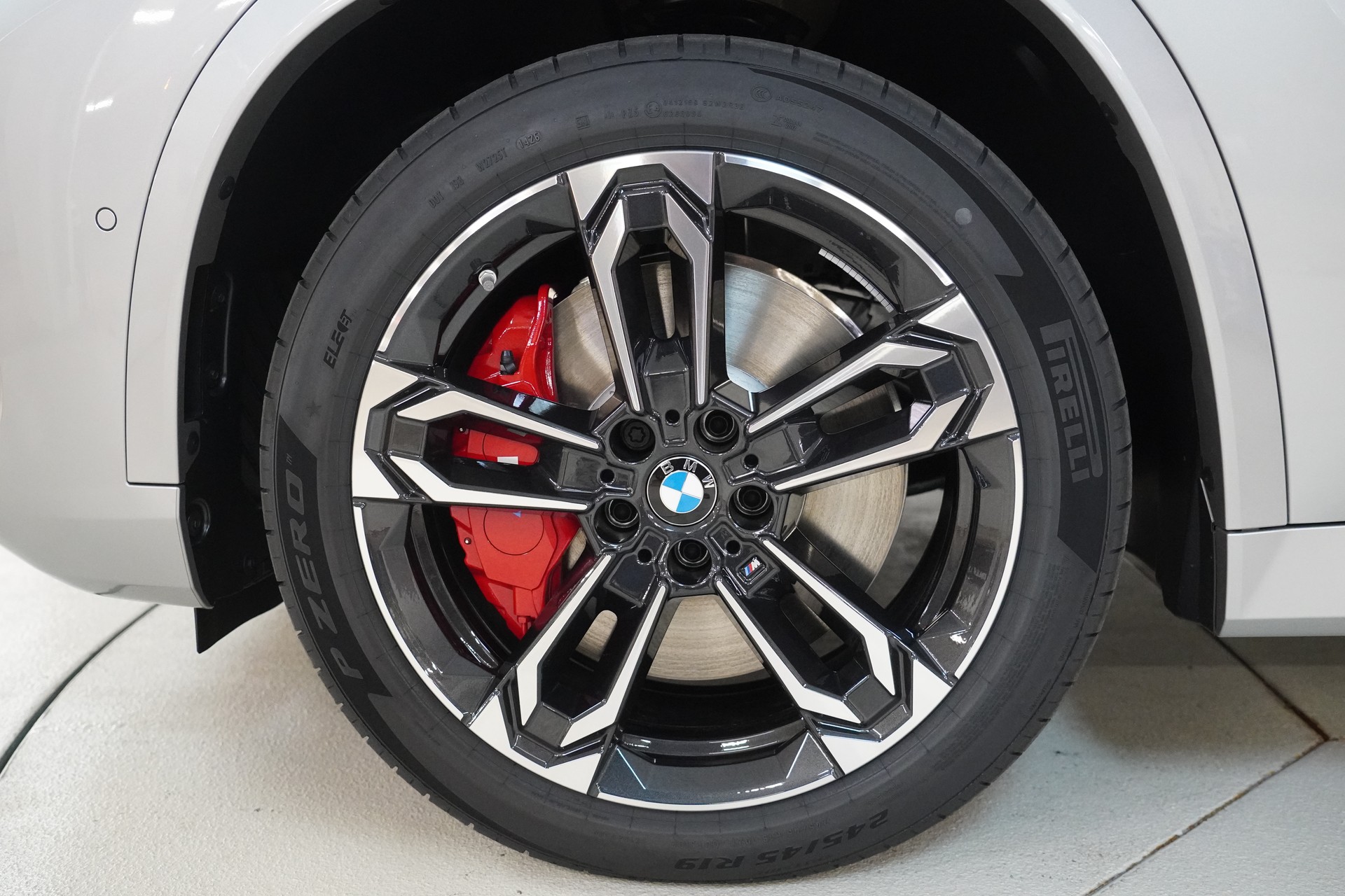 BMW iX1 xDrive 30 M Sport Pro-image-9