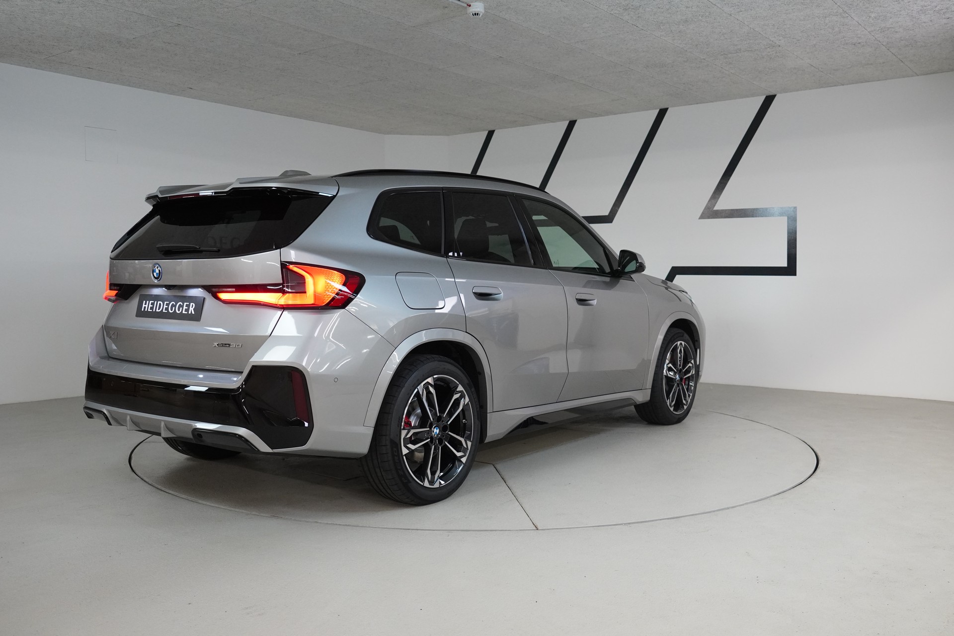 BMW iX1 xDrive 30 M Sport Pro-image-6