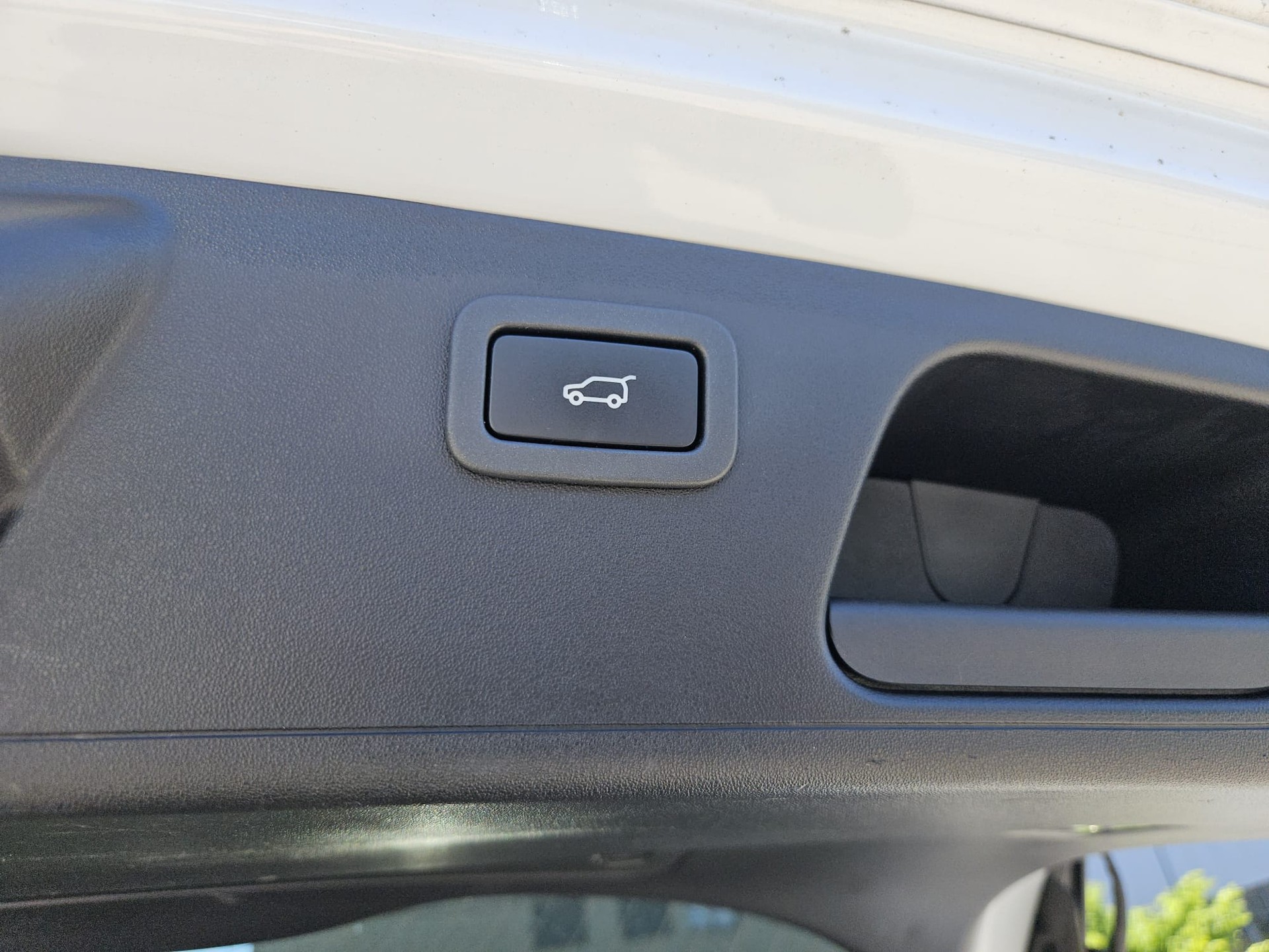 JAGUAR E-Pace 2.0 P250 S AWD Automatik-image-9