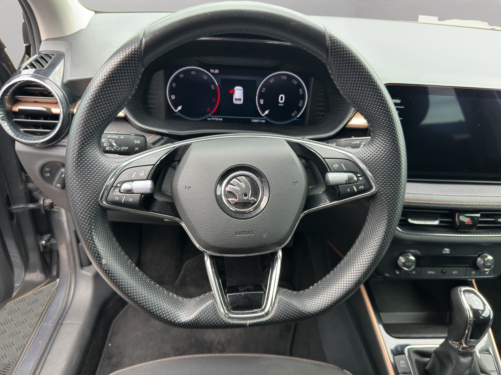 SKODA Fabia 1.0 TSI Style DSG-image-9