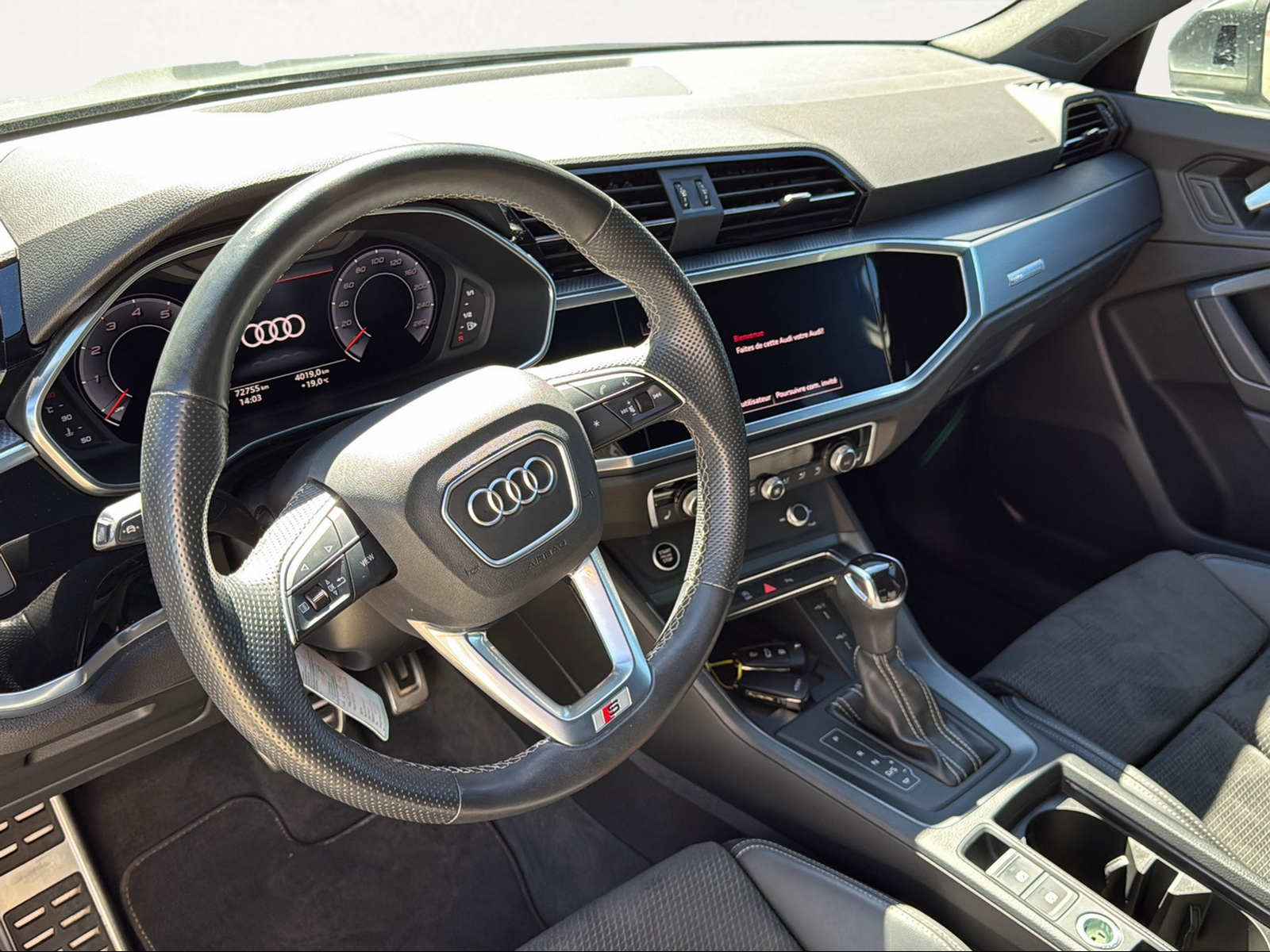 AUDI Q3 35 TFSI S line Attraction S-tronic-image-6