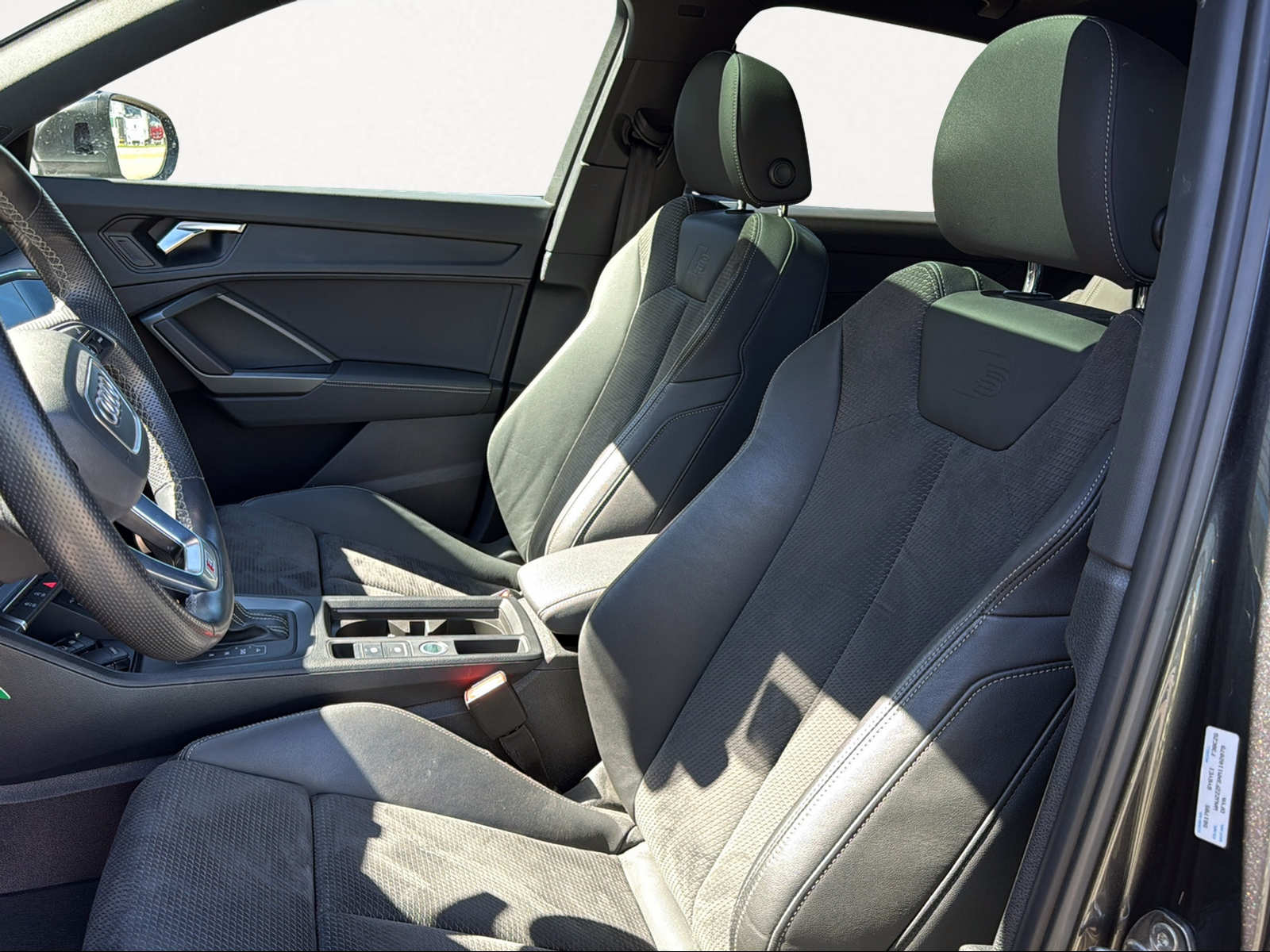 AUDI Q3 35 TFSI S line Attraction S-tronic-image-5