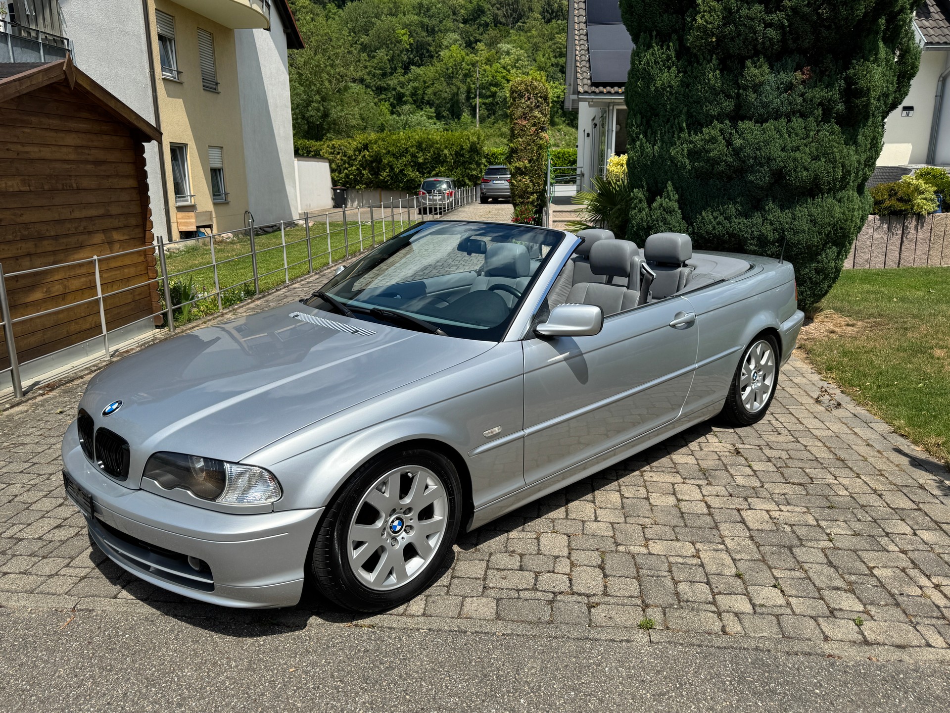 BMW 325Ci Cabriolet-image-0