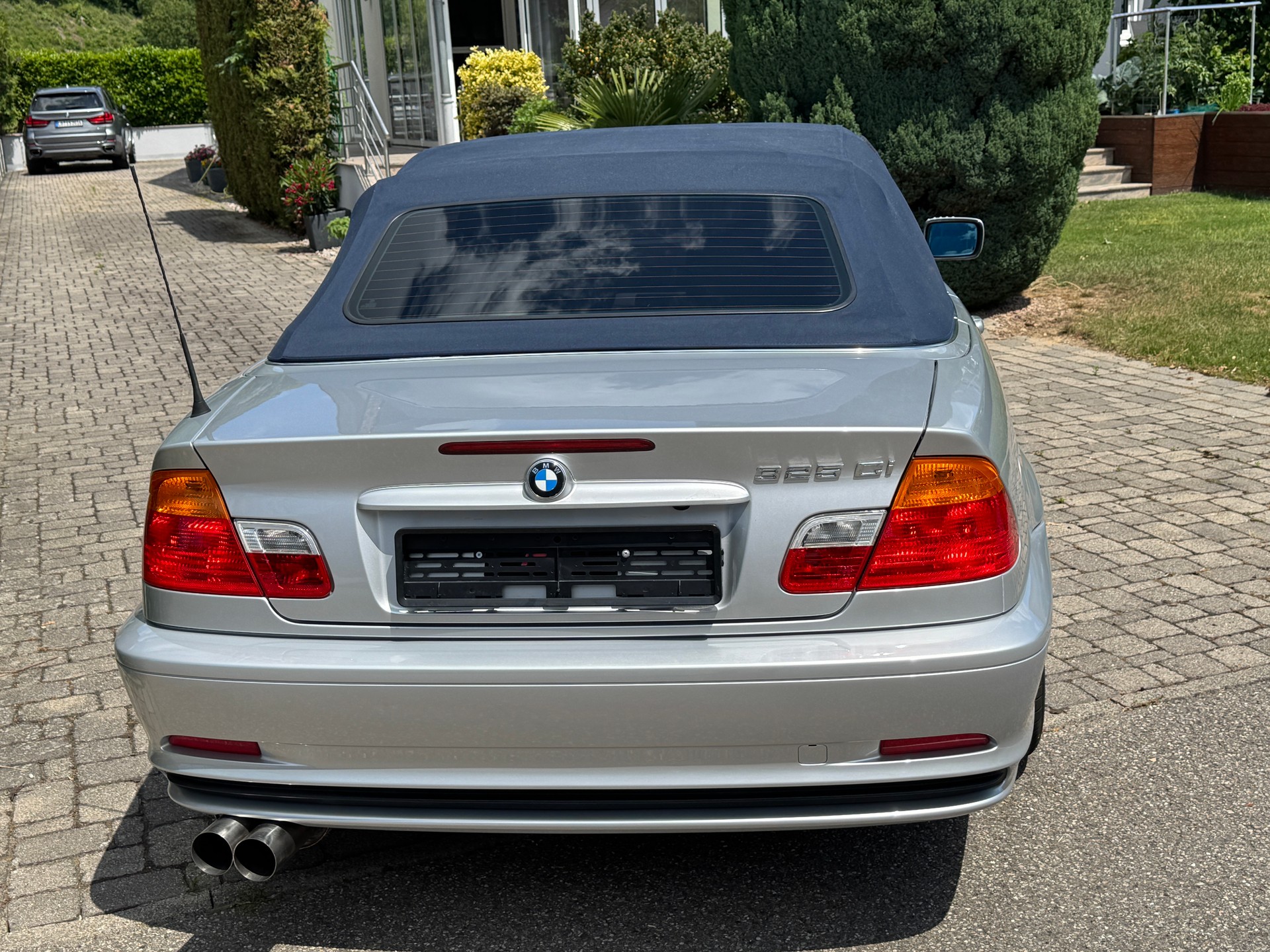BMW 325Ci Cabriolet-image-3