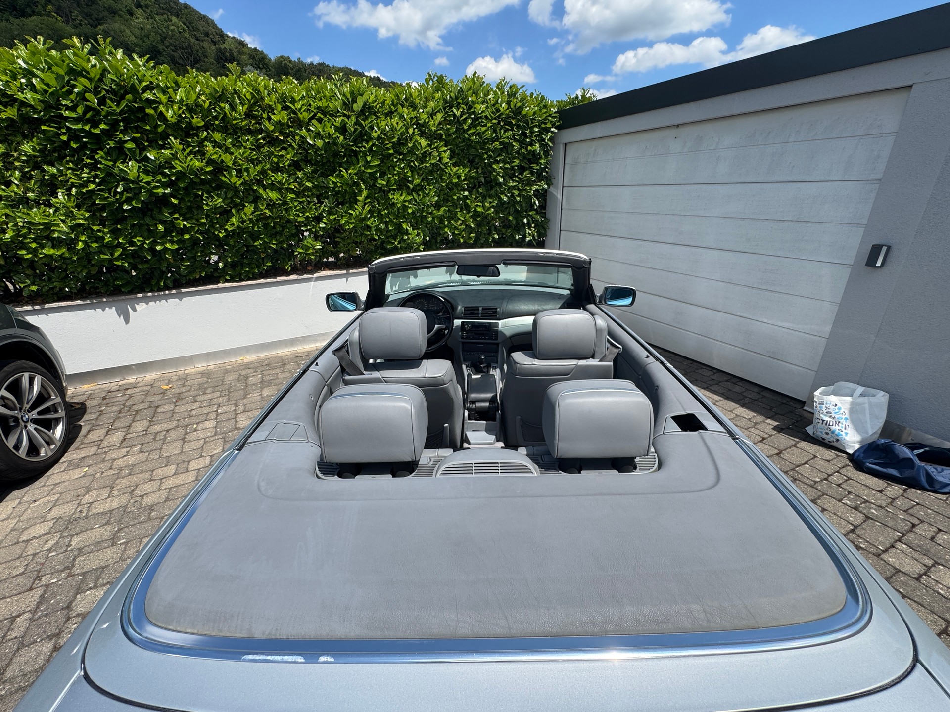 BMW 325Ci Cabriolet-image-12