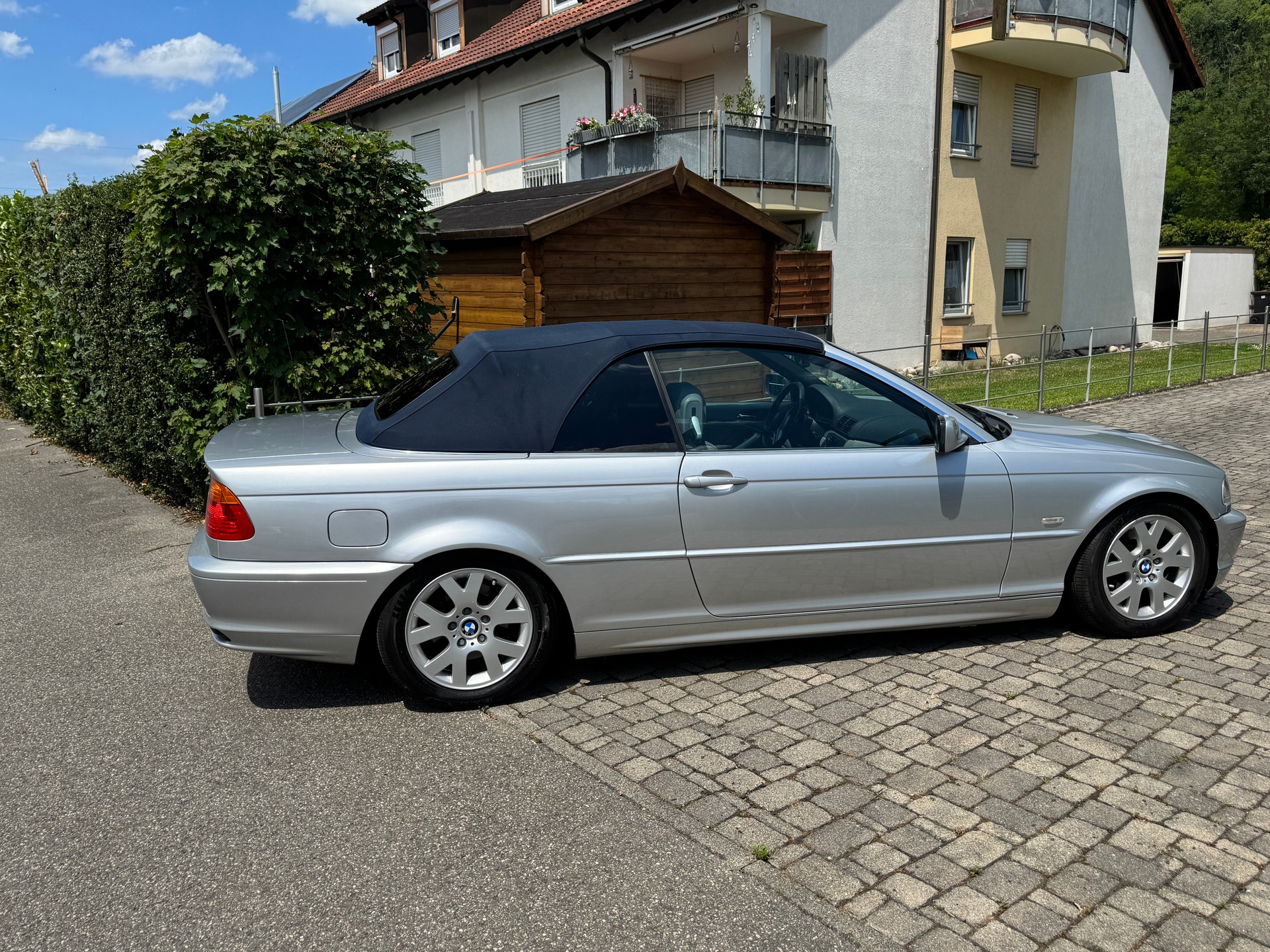 BMW 325Ci Cabriolet-image-4