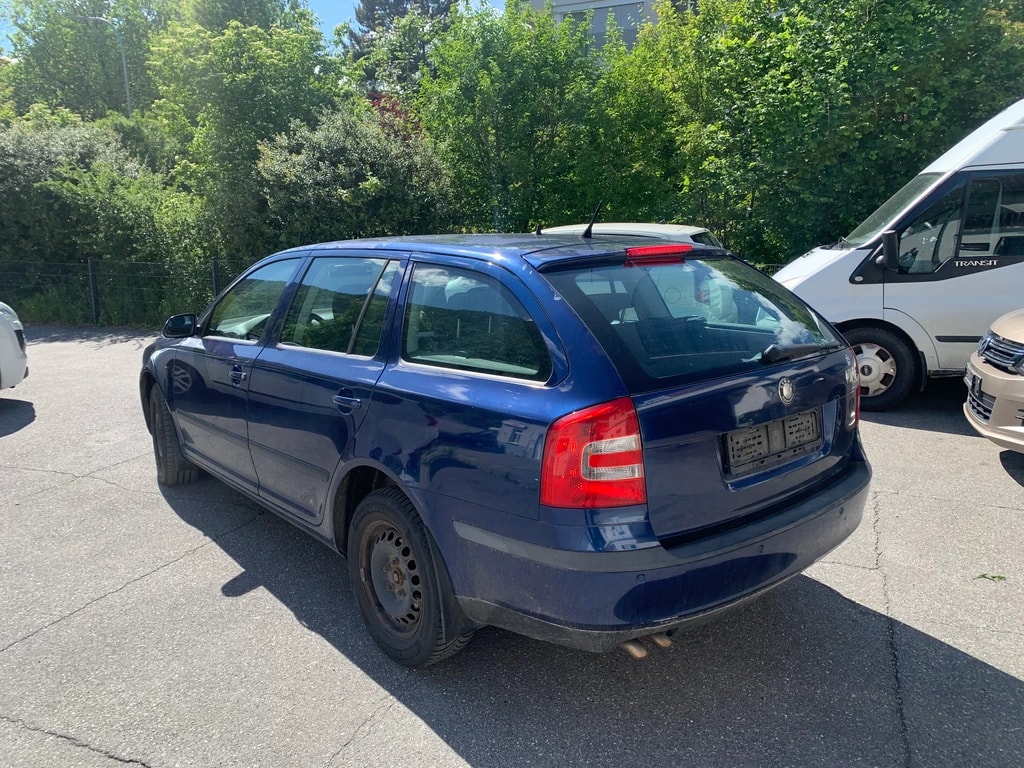SKODA Octavia 1.9 TDI Swiss Adventure 4x4-image-5