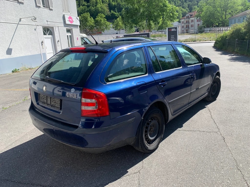 SKODA Octavia 1.9 TDI Swiss Adventure 4x4-image-3