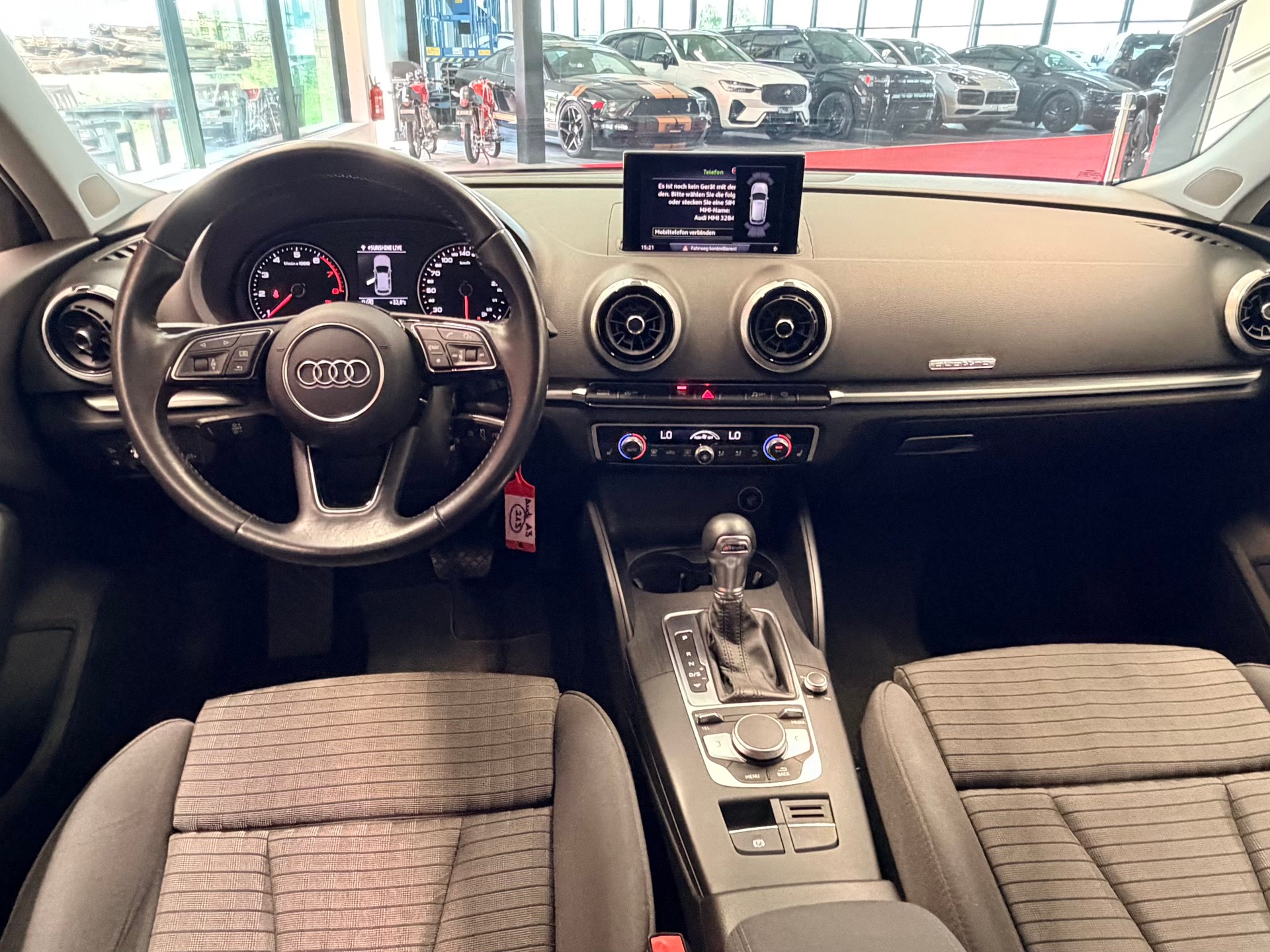 AUDI A3 Sportback 2.0 TFSI Sport quattro S-tronic-image-15