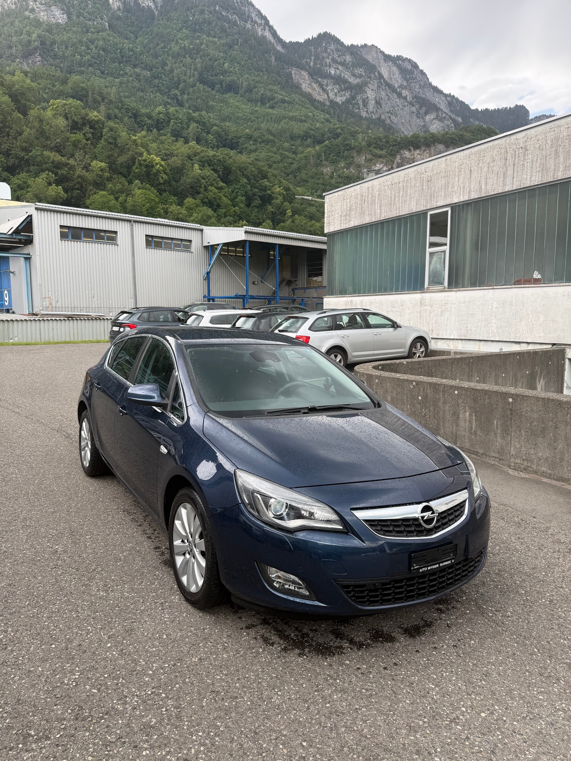 OPEL Astra 2.0 CDTi Cosmo Automatic-image-2