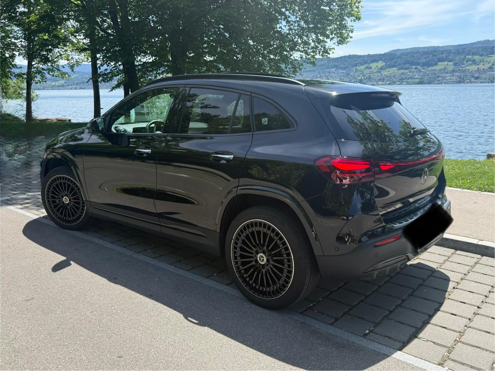 MERCEDES-BENZ EQA 350 66,5 kWh 4Matic Swiss Star-image-1